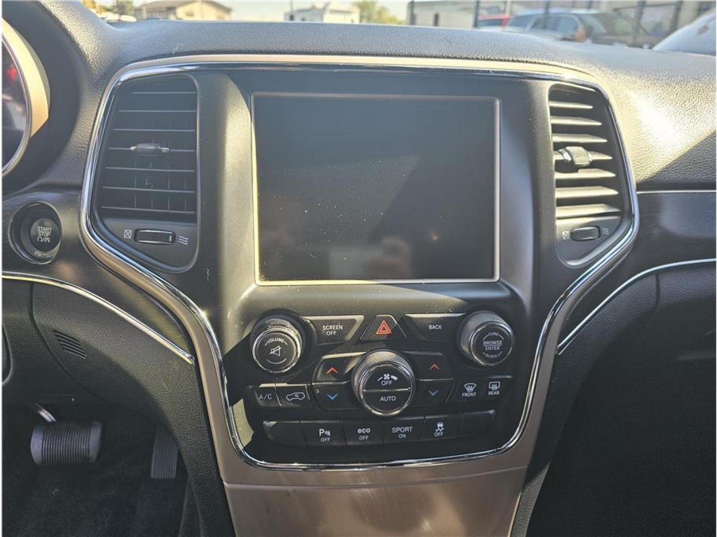 2016 Gray /No Color Jeep Grand Cherokee (1C4RJEBM6GC) with an V6, EcoDiesel, 3.0T engine, Automatic, 8-Spd transmission, located at 607 W Columbia Drive, Kennewick, WA, 99336, (509) 987-1069, 46.216743, -119.126404 - Photo#12