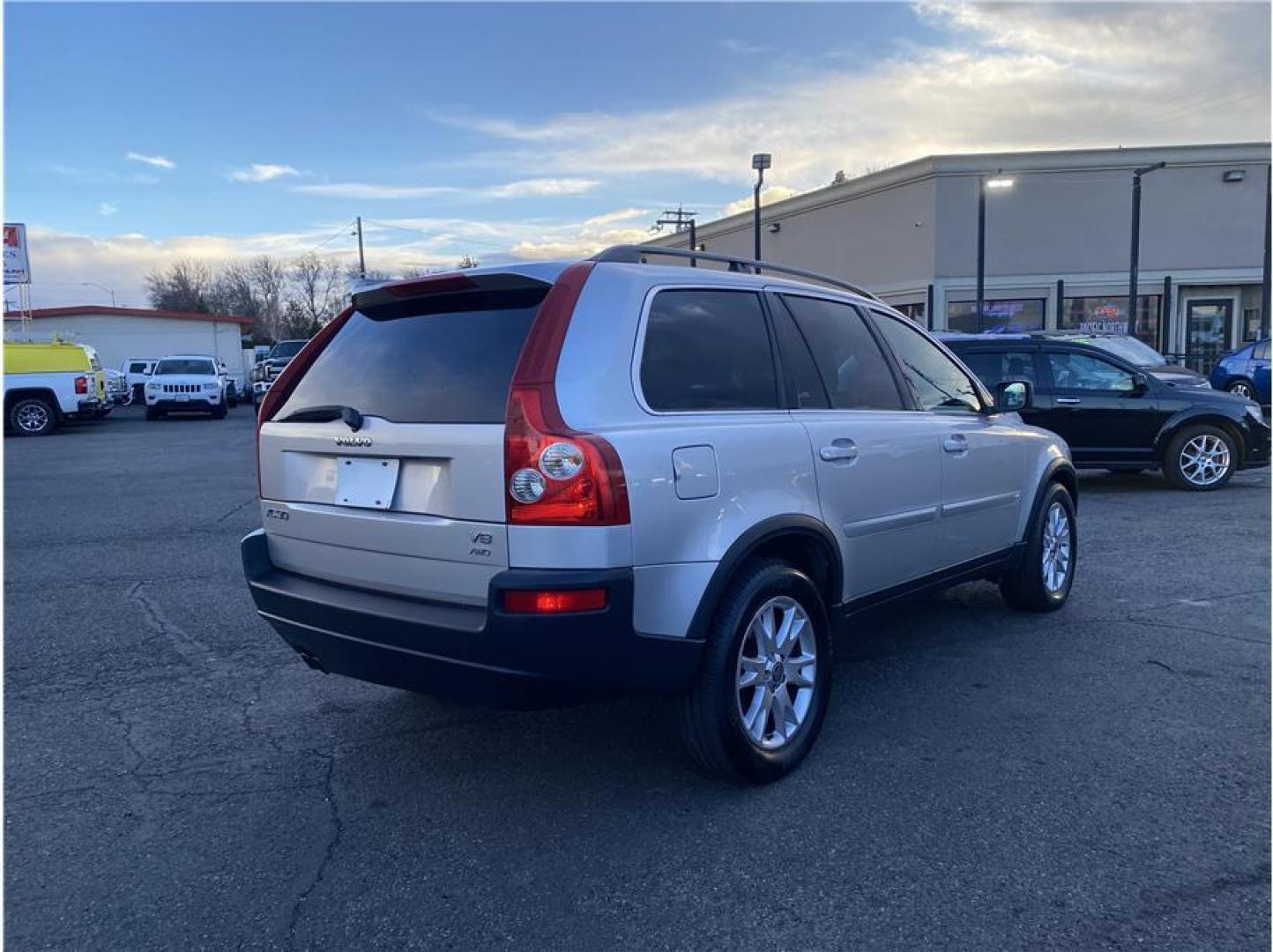 2006 Silver /No Color Volvo XC90 (YV4CZ852361) with an V8, 4.4 Liter engine, Automatic transmission, located at 607 W Columbia Drive, Kennewick, WA, 99336, (509) 987-1069, 46.216743, -119.126404 - Photo#4
