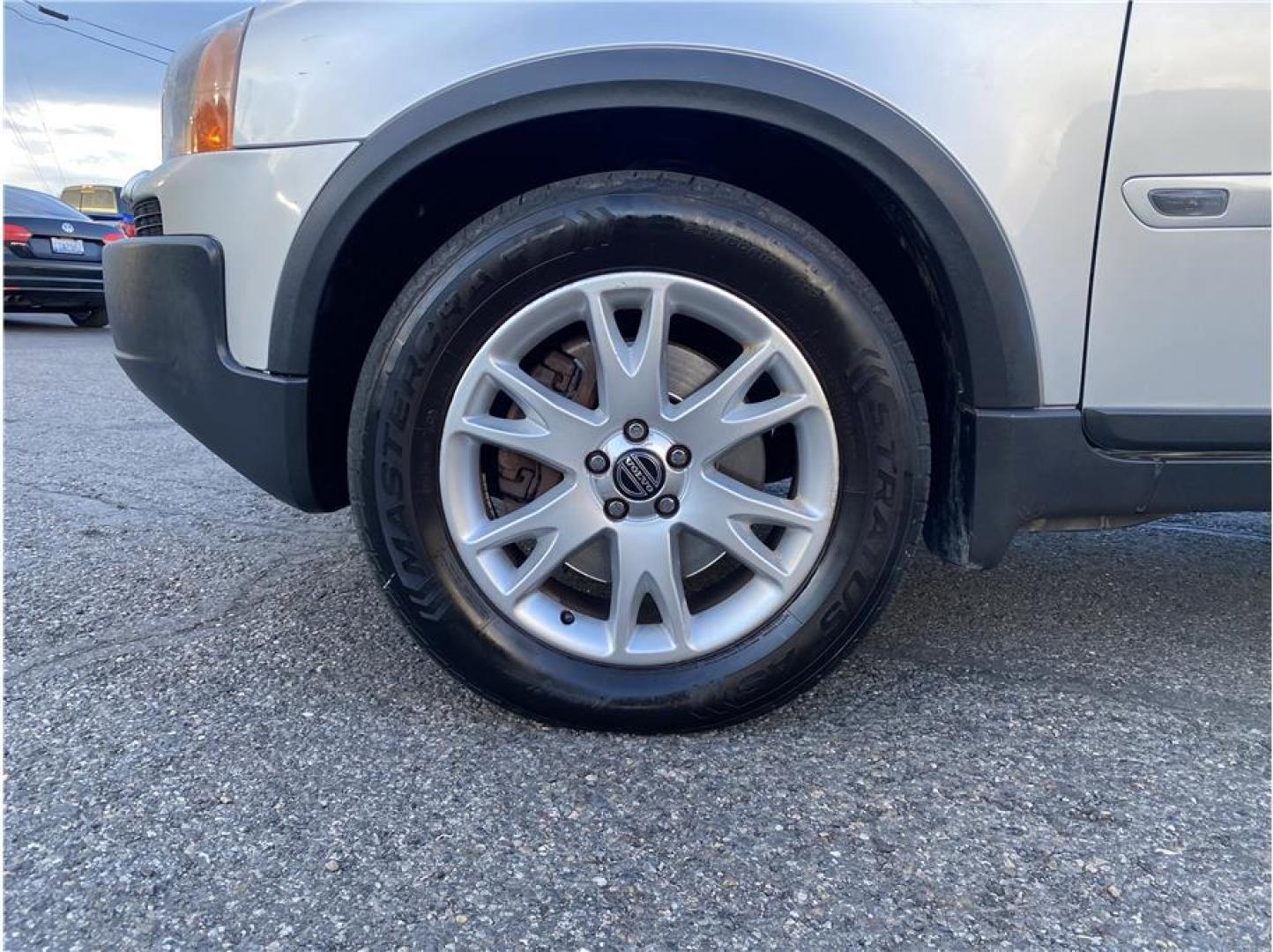 2006 Silver /No Color Volvo XC90 (YV4CZ852361) with an V8, 4.4 Liter engine, Automatic transmission, located at 607 W Columbia Drive, Kennewick, WA, 99336, (509) 987-1069, 46.216743, -119.126404 - Photo#10