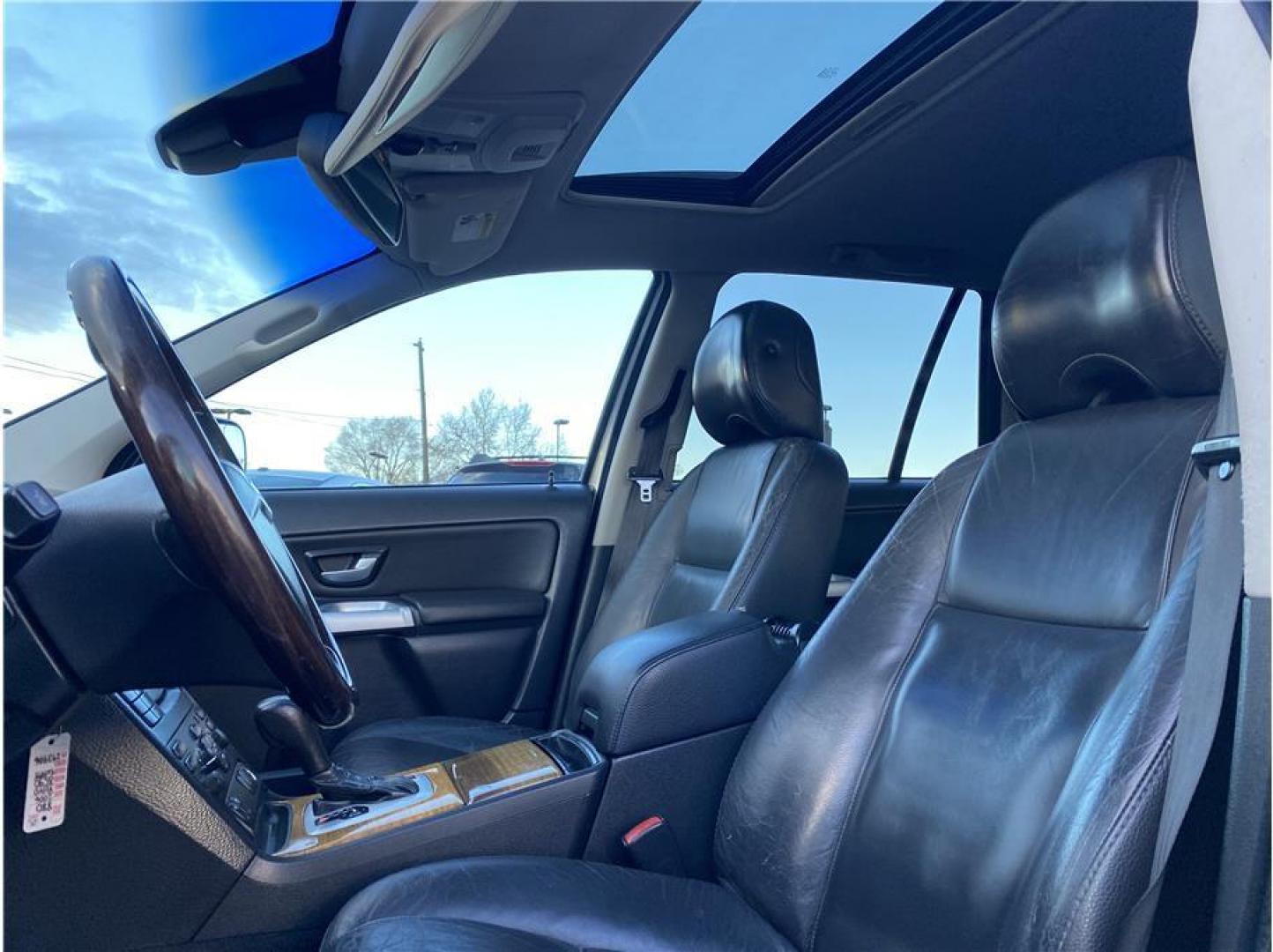 2006 Silver /No Color Volvo XC90 (YV4CZ852361) with an V8, 4.4 Liter engine, Automatic transmission, located at 607 W Columbia Drive, Kennewick, WA, 99336, (509) 987-1069, 46.216743, -119.126404 - Photo#12