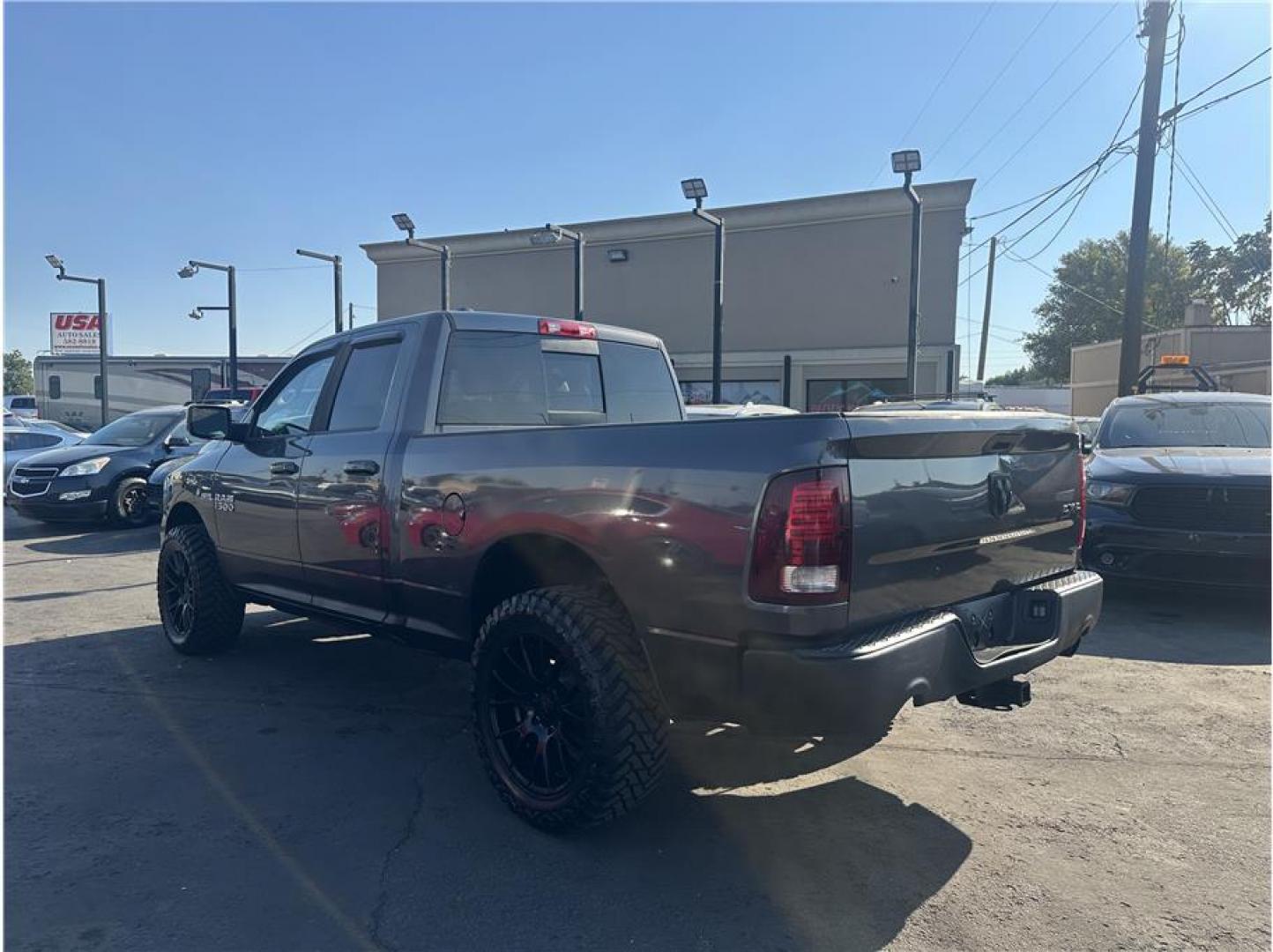 2014 Gray /No Color Ram 1500 Quad Cab (1C6RR7HT9ES) with an V8, HEMI, 5.7 Liter engine, Automatic, 8-Spd transmission, located at 607 W Columbia Drive, Kennewick, WA, 99336, (509) 987-1069, 46.216743, -119.126404 - Photo#2