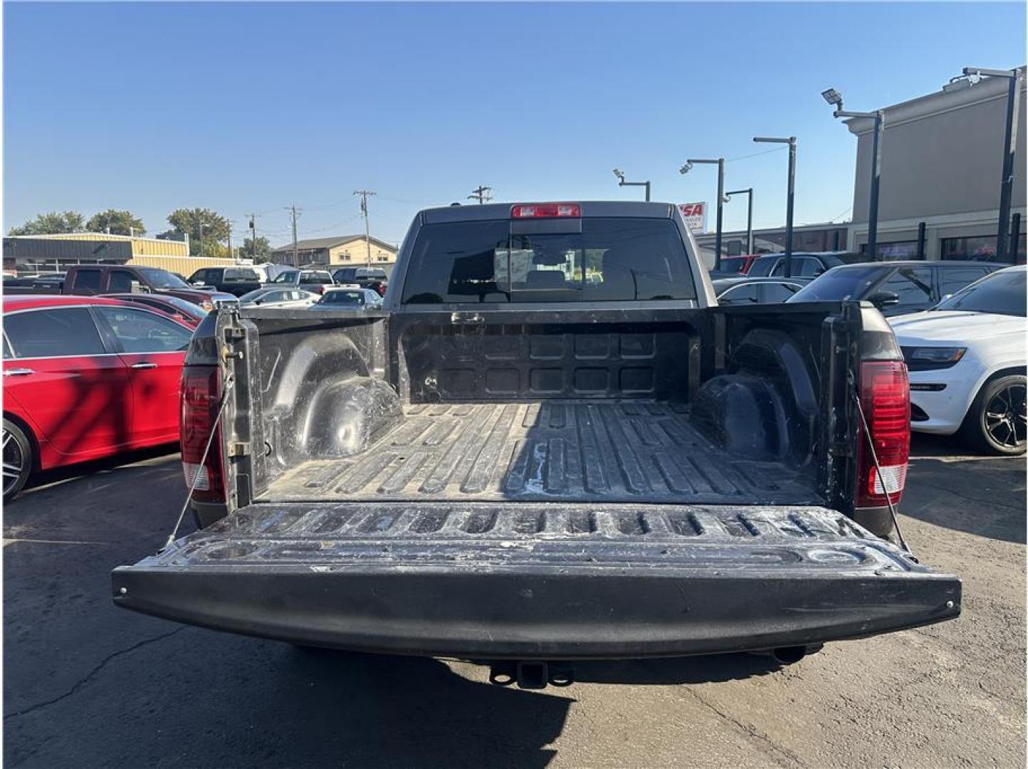 2014 Gray /No Color Ram 1500 Quad Cab (1C6RR7HT9ES) with an V8, HEMI, 5.7 Liter engine, Automatic, 8-Spd transmission, located at 607 W Columbia Drive, Kennewick, WA, 99336, (509) 987-1069, 46.216743, -119.126404 - Photo#4