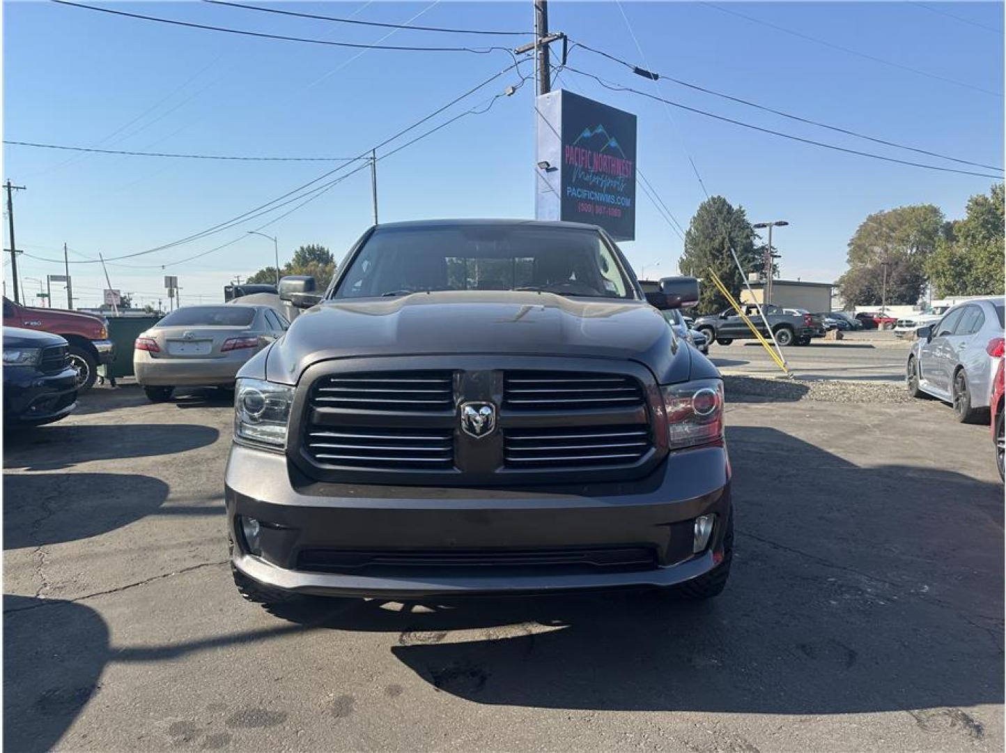 2014 Gray /No Color Ram 1500 Quad Cab (1C6RR7HT9ES) with an V8, HEMI, 5.7 Liter engine, Automatic, 8-Spd transmission, located at 607 W Columbia Drive, Kennewick, WA, 99336, (509) 987-1069, 46.216743, -119.126404 - Photo#8