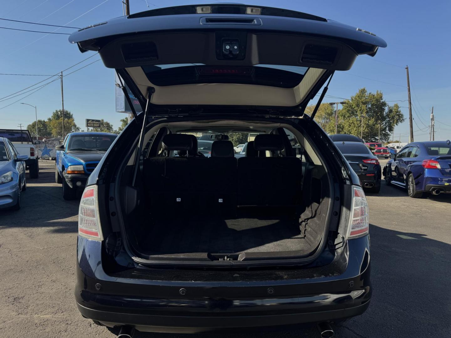 2008 Black /No Color Ford Edge (2FMDK38C48B) with an V6, 3.5 Liter engine, Automatic, 6-Spd w/Overdrive transmission, located at 607 W Columbia Drive, Kennewick, WA, 99336, (509) 987-1069, 46.216743, -119.126404 - Photo#4