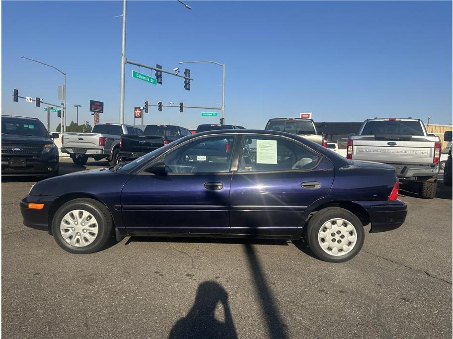 1999 Purple /No Color Dodge Neon (3B3ES47C6XT) with an 4-Cyl, 2.0 Liter engine, Manual, 5-Spd transmission, located at 607 W Columbia Drive, Kennewick, WA, 99336, (509) 987-1069, 46.216743, -119.126404 - Photo#8
