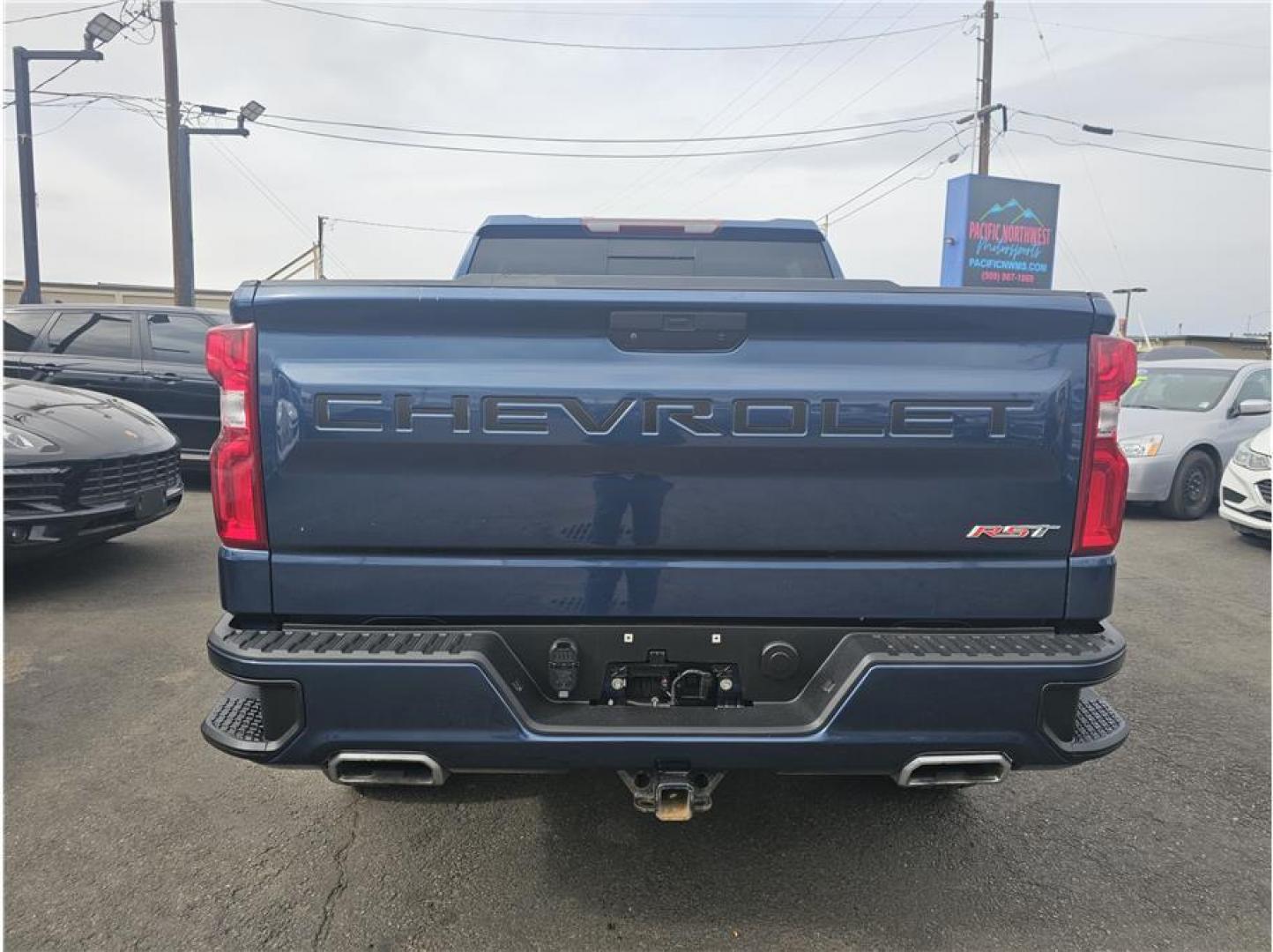 2019 Blue /No Color Chevrolet Silverado 1500 Crew Cab (1GCUYEEDXKZ) with an V8, EcoTec3, DFM, 5.3 Liter engine, Automatic, 8-Spd w/Overdrive transmission, located at 607 W Columbia Drive, Kennewick, WA, 99336, (509) 987-1069, 46.216743, -119.126404 - Photo#3