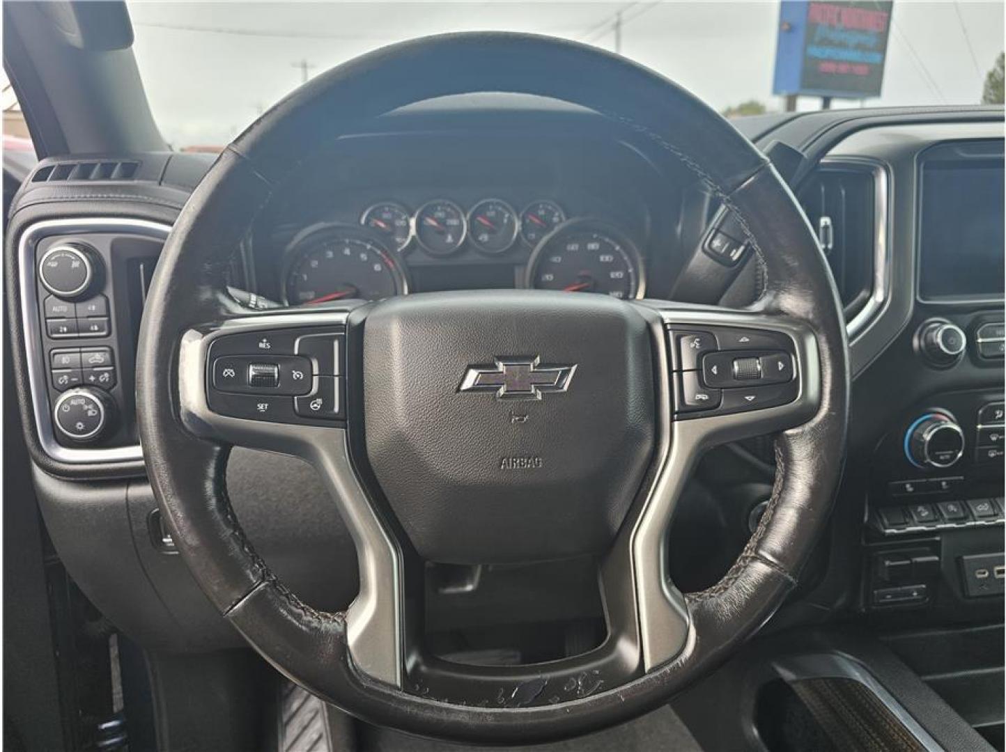 2019 Blue /No Color Chevrolet Silverado 1500 Crew Cab (1GCUYEEDXKZ) with an V8, EcoTec3, DFM, 5.3 Liter engine, Automatic, 8-Spd w/Overdrive transmission, located at 607 W Columbia Drive, Kennewick, WA, 99336, (509) 987-1069, 46.216743, -119.126404 - Photo#10