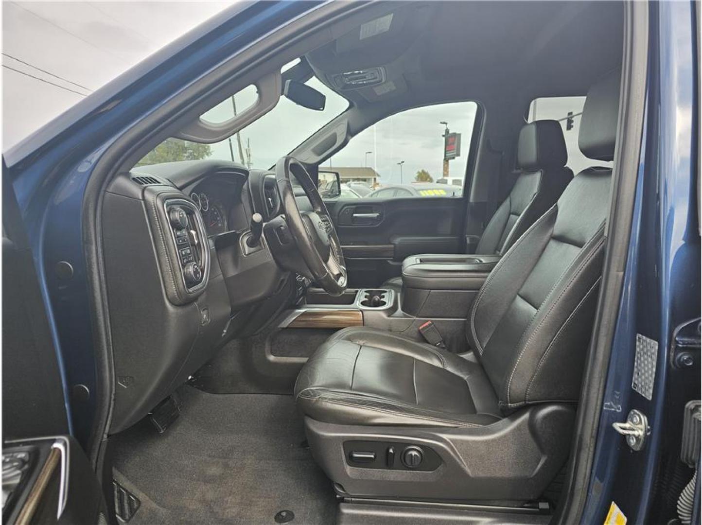 2019 Blue /No Color Chevrolet Silverado 1500 Crew Cab (1GCUYEEDXKZ) with an V8, EcoTec3, DFM, 5.3 Liter engine, Automatic, 8-Spd w/Overdrive transmission, located at 607 W Columbia Drive, Kennewick, WA, 99336, (509) 987-1069, 46.216743, -119.126404 - Photo#13