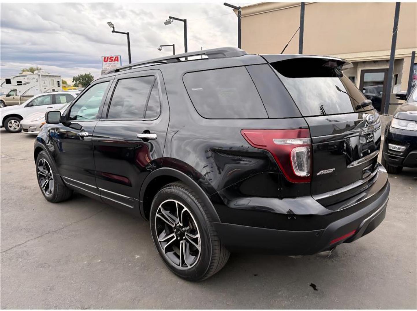 2014 Black /No Color Ford Explorer (1FM5K8GT5EG) with an V6, EcoBoost, Twin Turbo, 3.5 Liter engine, Auto, 6-Spd SelectShift transmission, located at 607 W Columbia Drive, Kennewick, WA, 99336, (509) 987-1069, 46.216743, -119.126404 - Photo#3