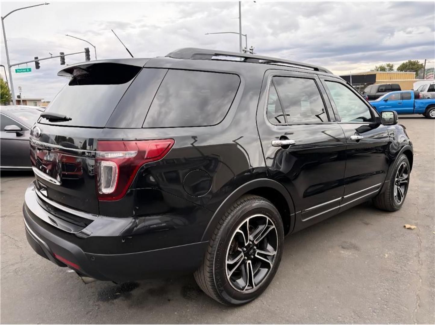 2014 Black /No Color Ford Explorer (1FM5K8GT5EG) with an V6, EcoBoost, Twin Turbo, 3.5 Liter engine, Auto, 6-Spd SelectShift transmission, located at 607 W Columbia Drive, Kennewick, WA, 99336, (509) 987-1069, 46.216743, -119.126404 - Photo#6