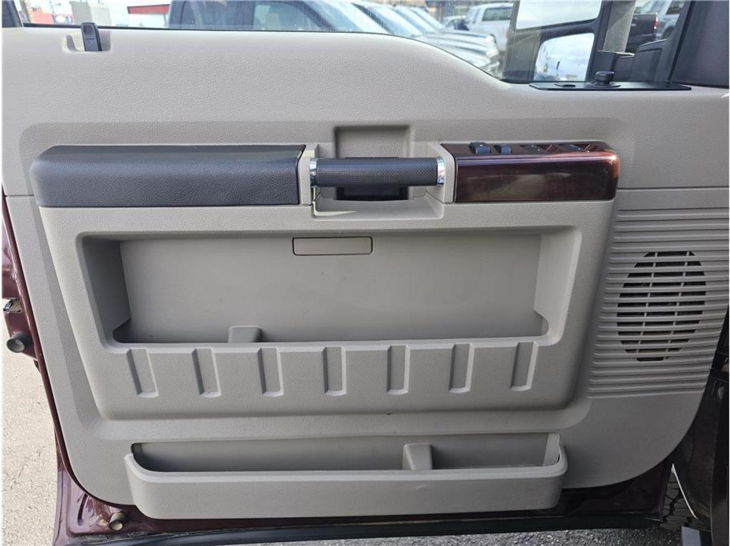 2010 Burgundy /No Color Ford F250 Super Duty Crew Cab (1FTSW2BR0AE) with an V8, Turbo Dsl 6.4L engine, Automatic, 5-Spd w/Overdrive transmission, located at 607 W Columbia Drive, Kennewick, WA, 99336, (509) 987-1069, 46.216743, -119.126404 - Photo#8