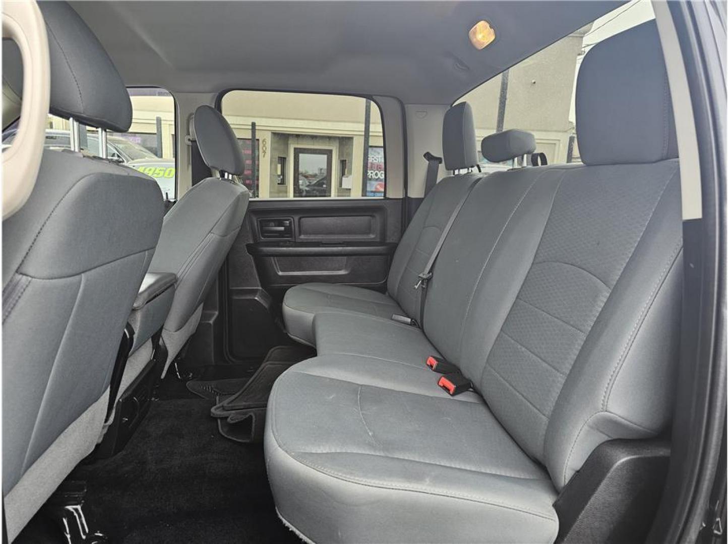 2017 Black /No Color Ram 1500 Crew Cab (3C6RR6KT8HG) with an V8, HEMI, 5.7 Liter engine, Automatic, 8-Spd transmission, located at 607 W Columbia Drive, Kennewick, WA, 99336, (509) 987-1069, 46.216743, -119.126404 - Photo#16