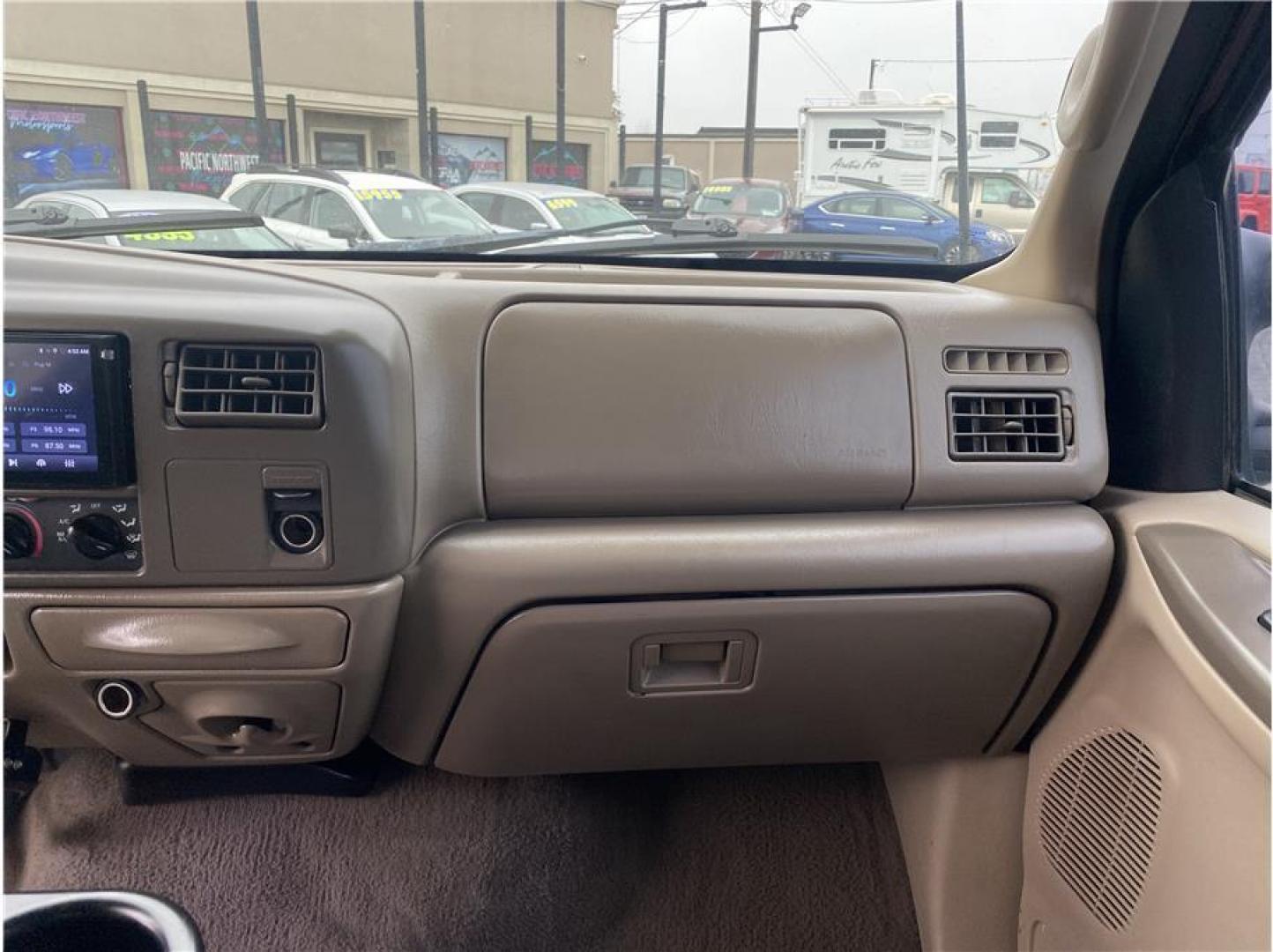 2000 Burgundy /No Color Ford F250 Super Duty Crew Cab (1FTNW21F2YE) with an V8, Turbo Diesel, 7.3L engine, Automatic transmission, located at 607 W Columbia Drive, Kennewick, WA, 99336, (509) 987-1069, 46.216743, -119.126404 - Photo#13