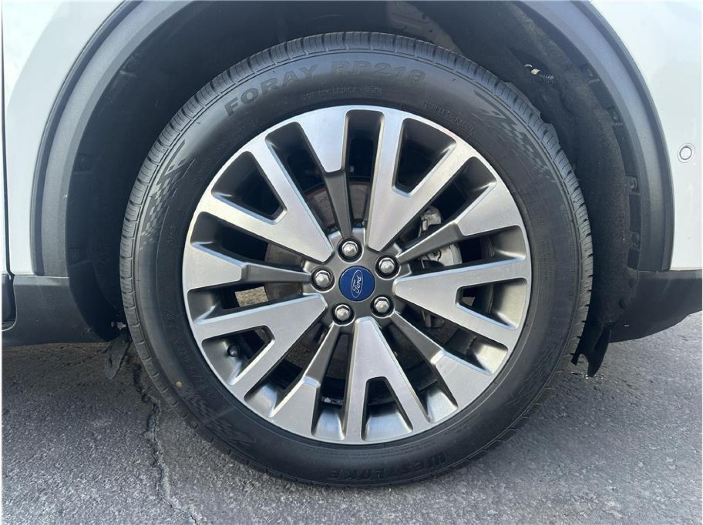 2020 White /No Color Ford Escape (1FMCU9J95LU) with an 4-Cyl, EcoBoost, Turbo, 2.0 Liter engine, Automatic, 8-Spd transmission, located at 607 W Columbia Drive, Kennewick, WA, 99336, (509) 987-1069, 46.216743, -119.126404 - Photo#18