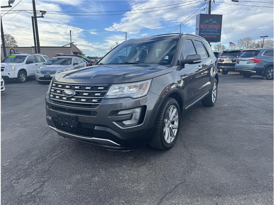 photo of 2017 Ford Explorer 