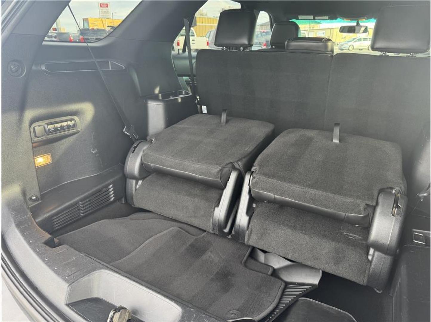 2017 Gray /No Color Ford Explorer (1FM5K8F88HG) with an V6, 3.5 Liter engine, Auto, 6-Spd SelectShift transmission, located at 607 W Columbia Drive, Kennewick, WA, 99336, (509) 987-1069, 46.216743, -119.126404 - Photo#20