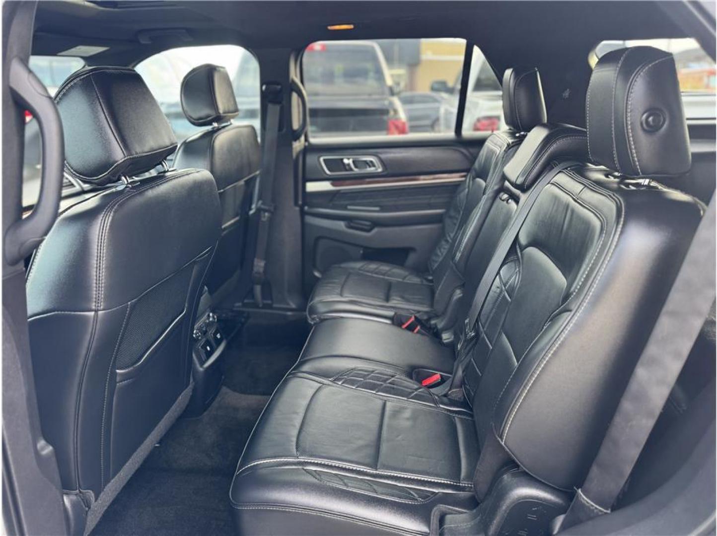 2017 Silver /No Color Ford Explorer (1FM5K8HT0HG) with an V6, EcoBoost, TT, 3.5L engine, Auto, 6-Spd SelectShift transmission, located at 607 W Columbia Drive, Kennewick, WA, 99336, (509) 987-1069, 46.216743, -119.126404 - Photo#12