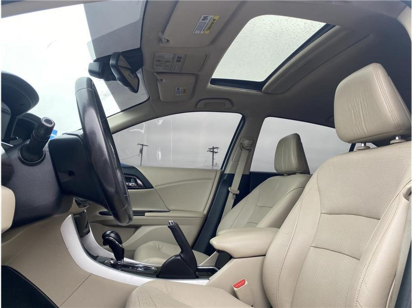 2016 White /No Color Honda Accord (1HGCR3F94GA) with an V6, i-VTEC, 3.5 Liter engine, Auto, 6-Spd w/Sport Mode transmission, located at 607 W Columbia Drive, Kennewick, WA, 99336, (509) 987-1069, 46.216743, -119.126404 - Photo#9