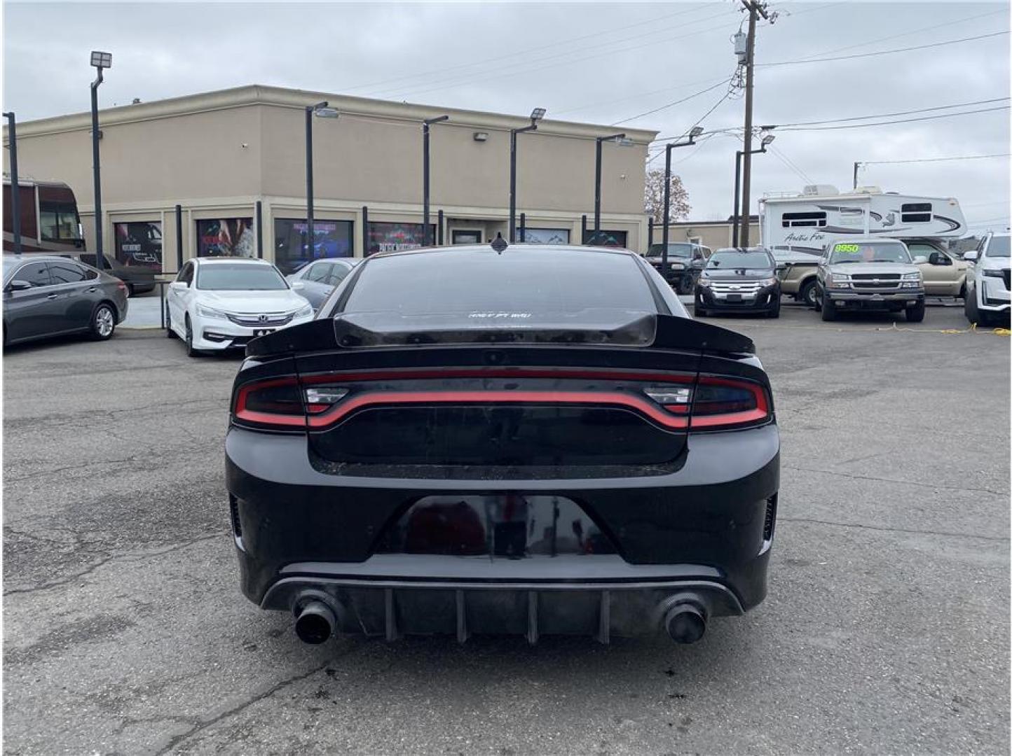 2017 Black /No Color Dodge Charger (2C3CDXL9XHH) with an V8, Supercharged, 6.2 Liter engine, Automatic, 8-Spd transmission, located at 607 W Columbia Drive, Kennewick, WA, 99336, (509) 987-1069, 46.216743, -119.126404 - Photo#5