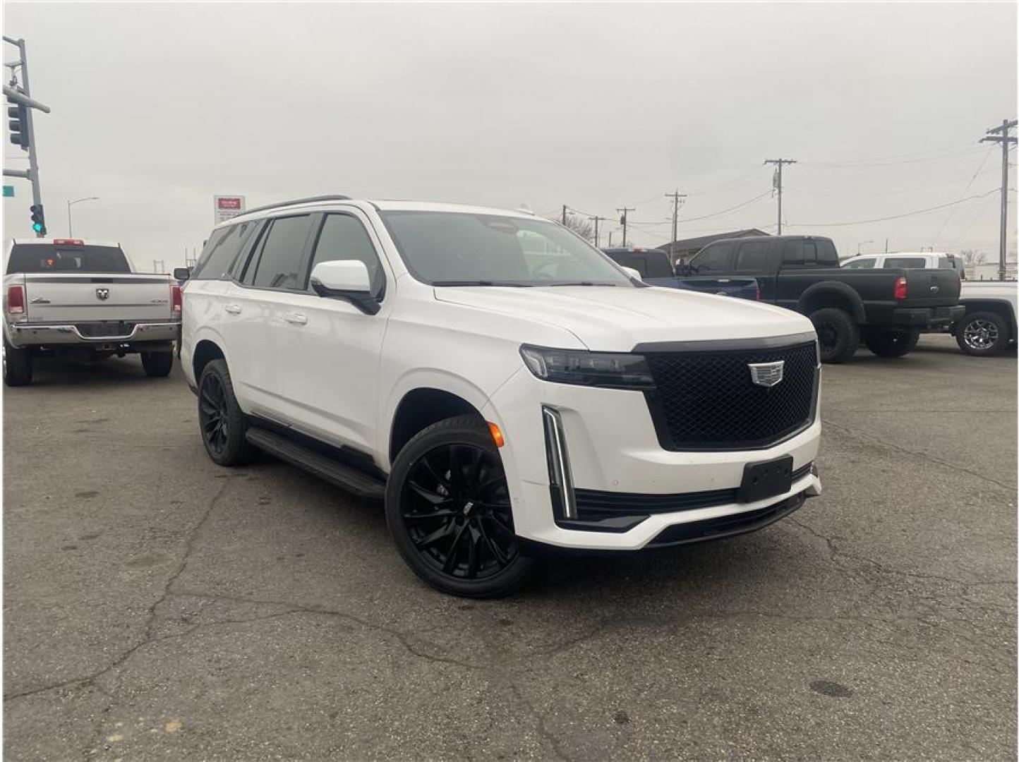 2022 White /No Color Cadillac Escalade (1GYS4FKT9NR) with an 6-Cyl, Turbo Diesel, 3.0 Liter engine, Automatic, 10-Spd w/Overdrive transmission, located at 607 W Columbia Drive, Kennewick, WA, 99336, (509) 987-1069, 46.216743, -119.126404 - Photo#2