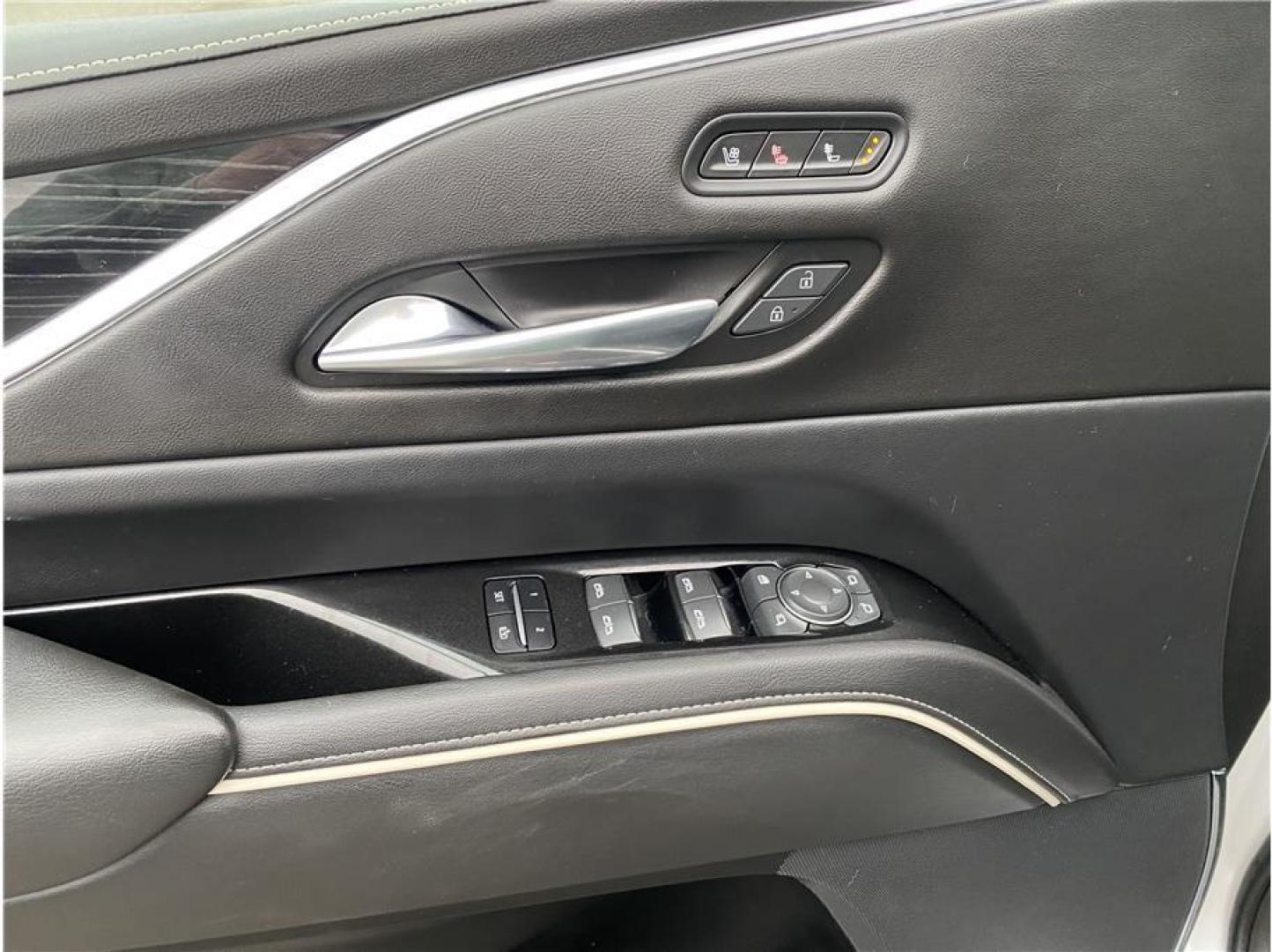 2022 White /No Color Cadillac Escalade (1GYS4FKT9NR) with an 6-Cyl, Turbo Diesel, 3.0 Liter engine, Automatic, 10-Spd w/Overdrive transmission, located at 607 W Columbia Drive, Kennewick, WA, 99336, (509) 987-1069, 46.216743, -119.126404 - Photo#10