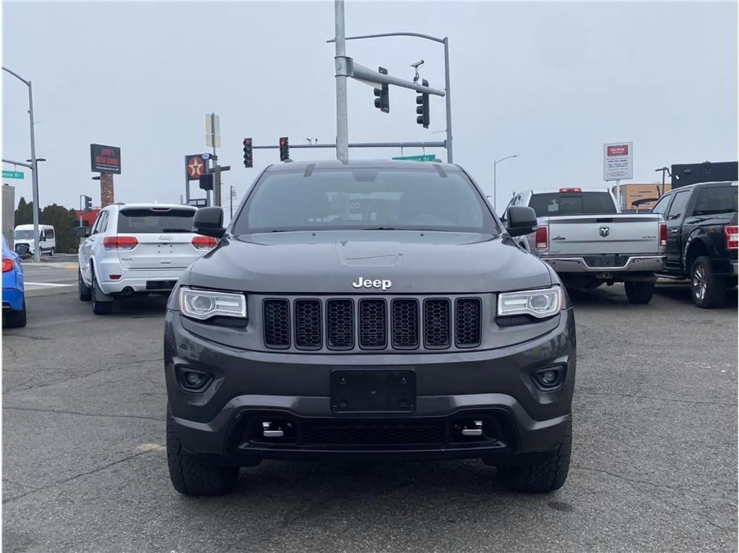 2014 Gray /Black Jeep Grand Cherokee (1C4RJFCG7EC) with an V6, Flex Fuel, 3.6 Liter engine, Automatic, 8-Spd transmission, located at 607 W Columbia Drive, Kennewick, WA, 99336, (509) 987-1069, 46.216743, -119.126404 - Photo#1