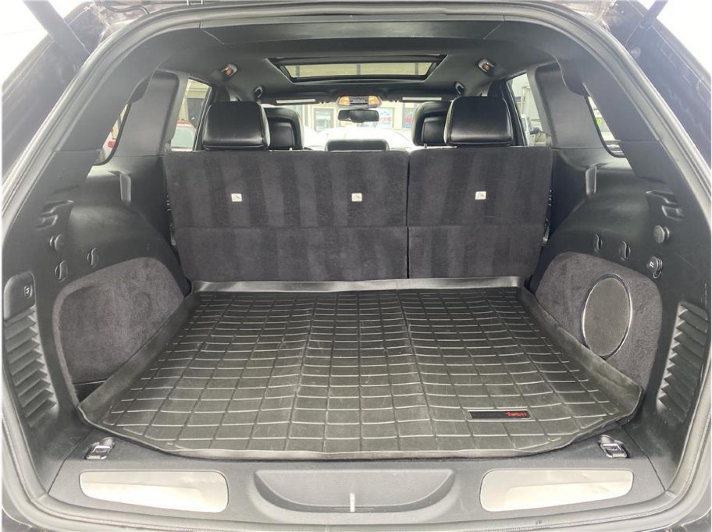 2014 Gray /Black Jeep Grand Cherokee (1C4RJFCG7EC) with an V6, Flex Fuel, 3.6 Liter engine, Automatic, 8-Spd transmission, located at 607 W Columbia Drive, Kennewick, WA, 99336, (509) 987-1069, 46.216743, -119.126404 - Photo#6