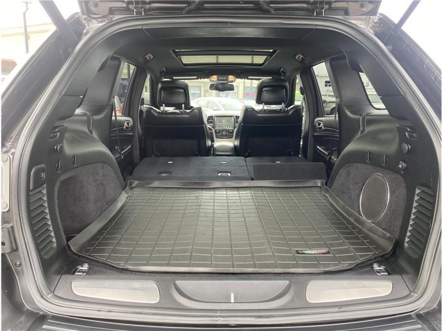 2014 Gray /Black Jeep Grand Cherokee (1C4RJFCG7EC) with an V6, Flex Fuel, 3.6 Liter engine, Automatic, 8-Spd transmission, located at 607 W Columbia Drive, Kennewick, WA, 99336, (509) 987-1069, 46.216743, -119.126404 - Photo#7