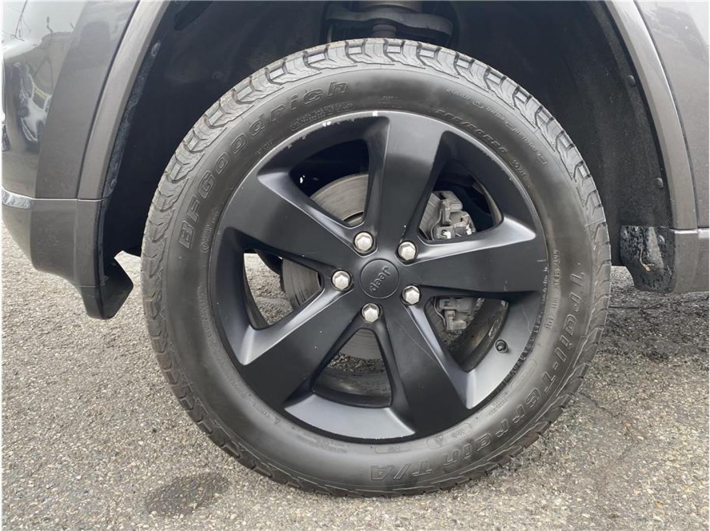 2014 Gray /Black Jeep Grand Cherokee (1C4RJFCG7EC) with an V6, Flex Fuel, 3.6 Liter engine, Automatic, 8-Spd transmission, located at 607 W Columbia Drive, Kennewick, WA, 99336, (509) 987-1069, 46.216743, -119.126404 - Photo#10