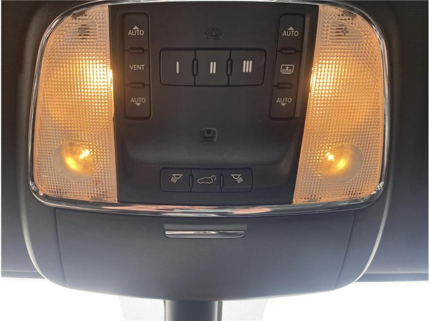 2014 Gray /Black Jeep Grand Cherokee (1C4RJFCG7EC) with an V6, Flex Fuel, 3.6 Liter engine, Automatic, 8-Spd transmission, located at 607 W Columbia Drive, Kennewick, WA, 99336, (509) 987-1069, 46.216743, -119.126404 - Photo#17