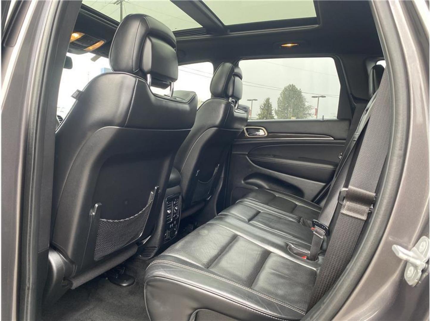 2014 Gray /Black Jeep Grand Cherokee (1C4RJFCG7EC) with an V6, Flex Fuel, 3.6 Liter engine, Automatic, 8-Spd transmission, located at 607 W Columbia Drive, Kennewick, WA, 99336, (509) 987-1069, 46.216743, -119.126404 - Photo#19