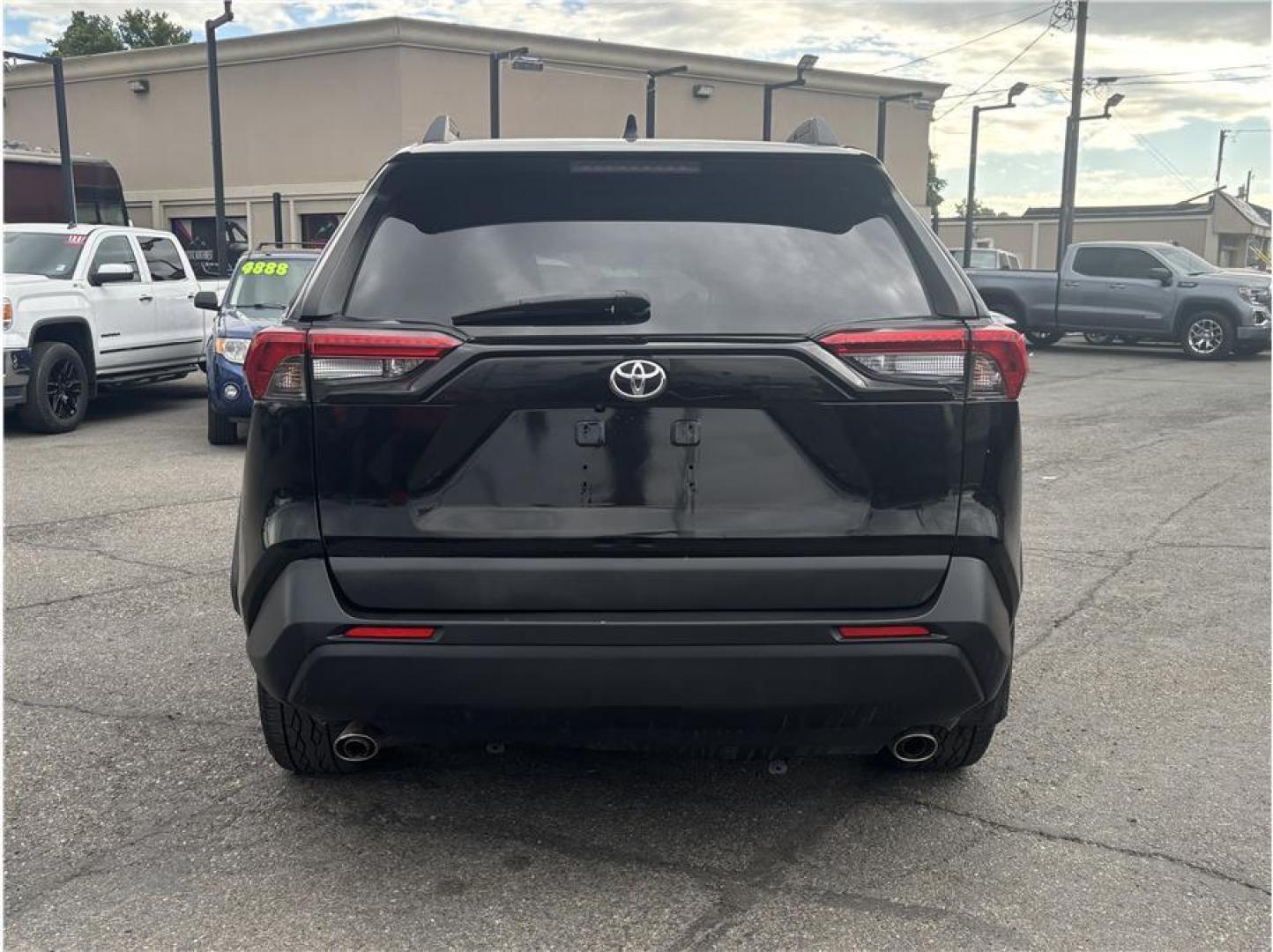 2021 Black /No Color Toyota RAV4 (2T3J1RFV2MW) with an 4-Cyl, Dynamic-Force, 2.5 Liter engine, Automatic, 8-Spd w/Direct and Sequential Shift transmission, located at 607 W Columbia Drive, Kennewick, WA, 99336, (509) 987-1069, 46.216743, -119.126404 - Photo#5