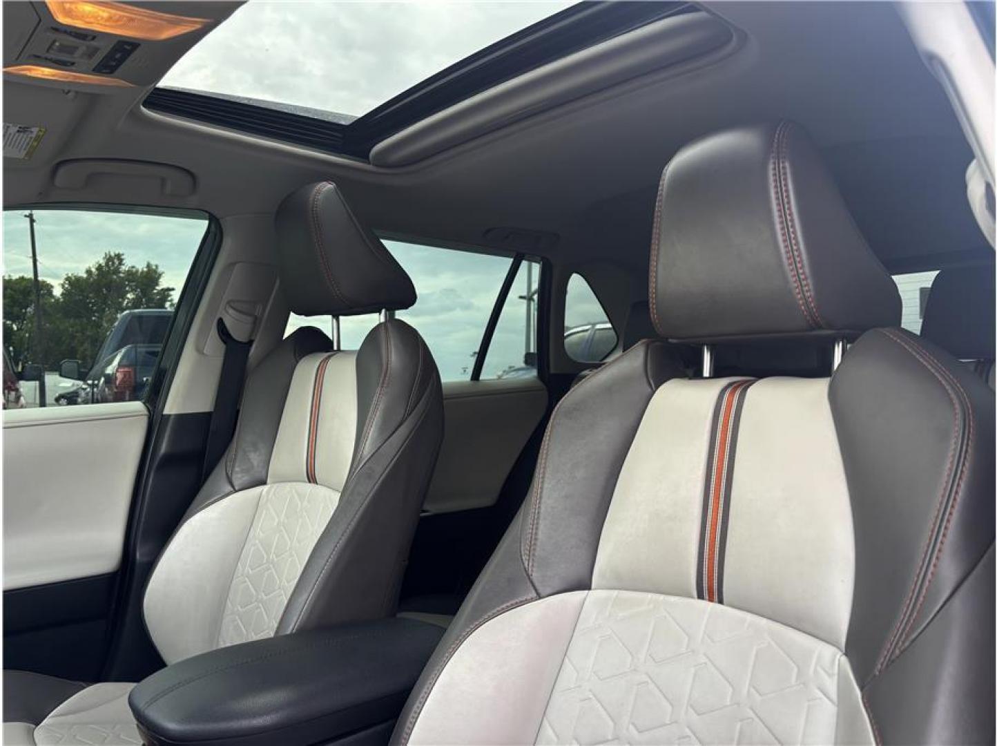 2021 Black /No Color Toyota RAV4 (2T3J1RFV2MW) with an 4-Cyl, Dynamic-Force, 2.5 Liter engine, Automatic, 8-Spd w/Direct and Sequential Shift transmission, located at 607 W Columbia Drive, Kennewick, WA, 99336, (509) 987-1069, 46.216743, -119.126404 - Photo#9
