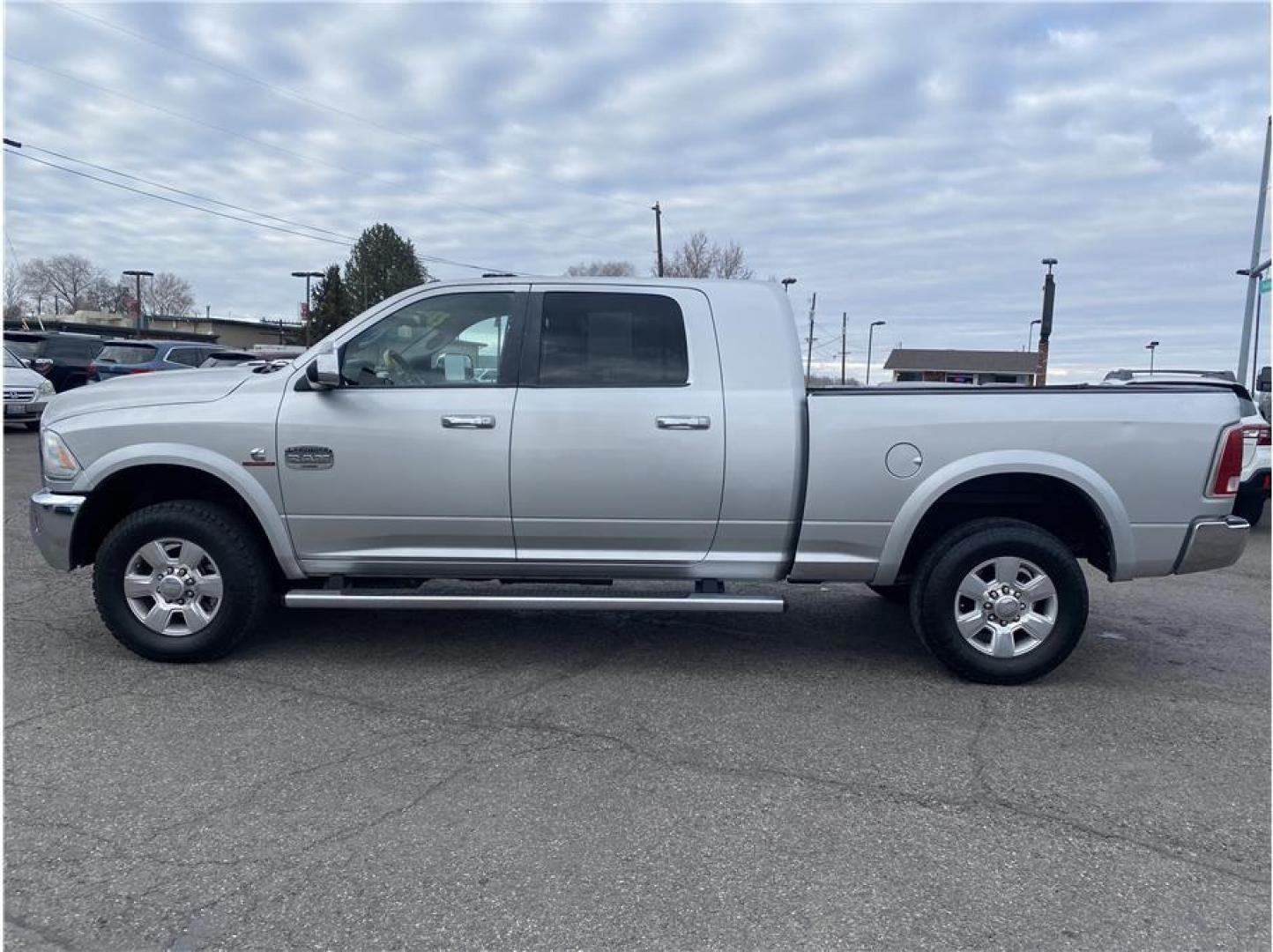 2013 Silver /No Color Ram 3500 Mega Cab (3C63R3NLXDG) with an 6-Cyl, Turbo Diesel, 6.7 Liter engine, Automatic, 6-Spd transmission, located at 607 W Columbia Drive, Kennewick, WA, 99336, (509) 987-1069, 46.216743, -119.126404 - Photo#8