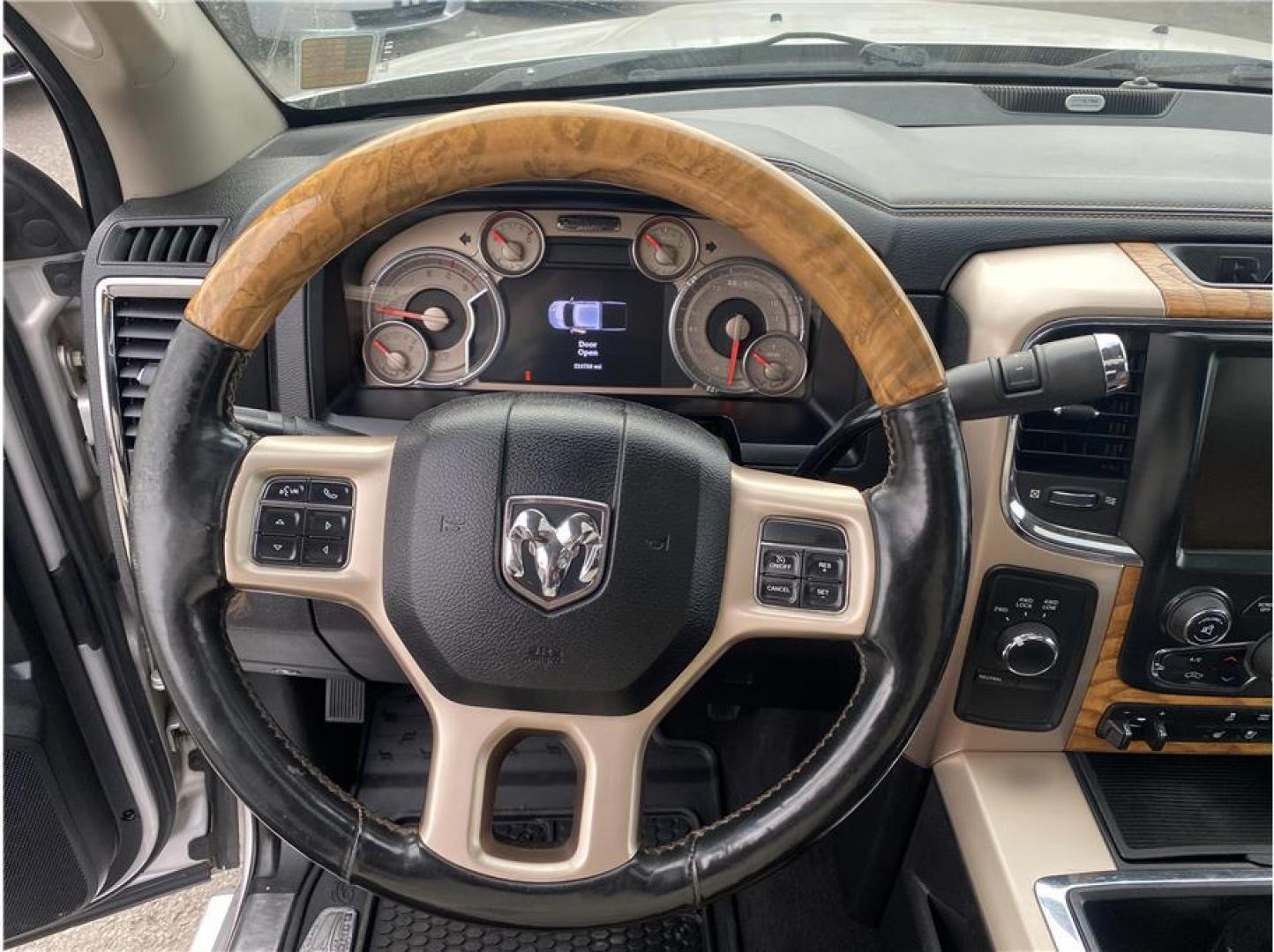 2013 Silver /No Color Ram 3500 Mega Cab (3C63R3NLXDG) with an 6-Cyl, Turbo Diesel, 6.7 Liter engine, Automatic, 6-Spd transmission, located at 607 W Columbia Drive, Kennewick, WA, 99336, (509) 987-1069, 46.216743, -119.126404 - Photo#12