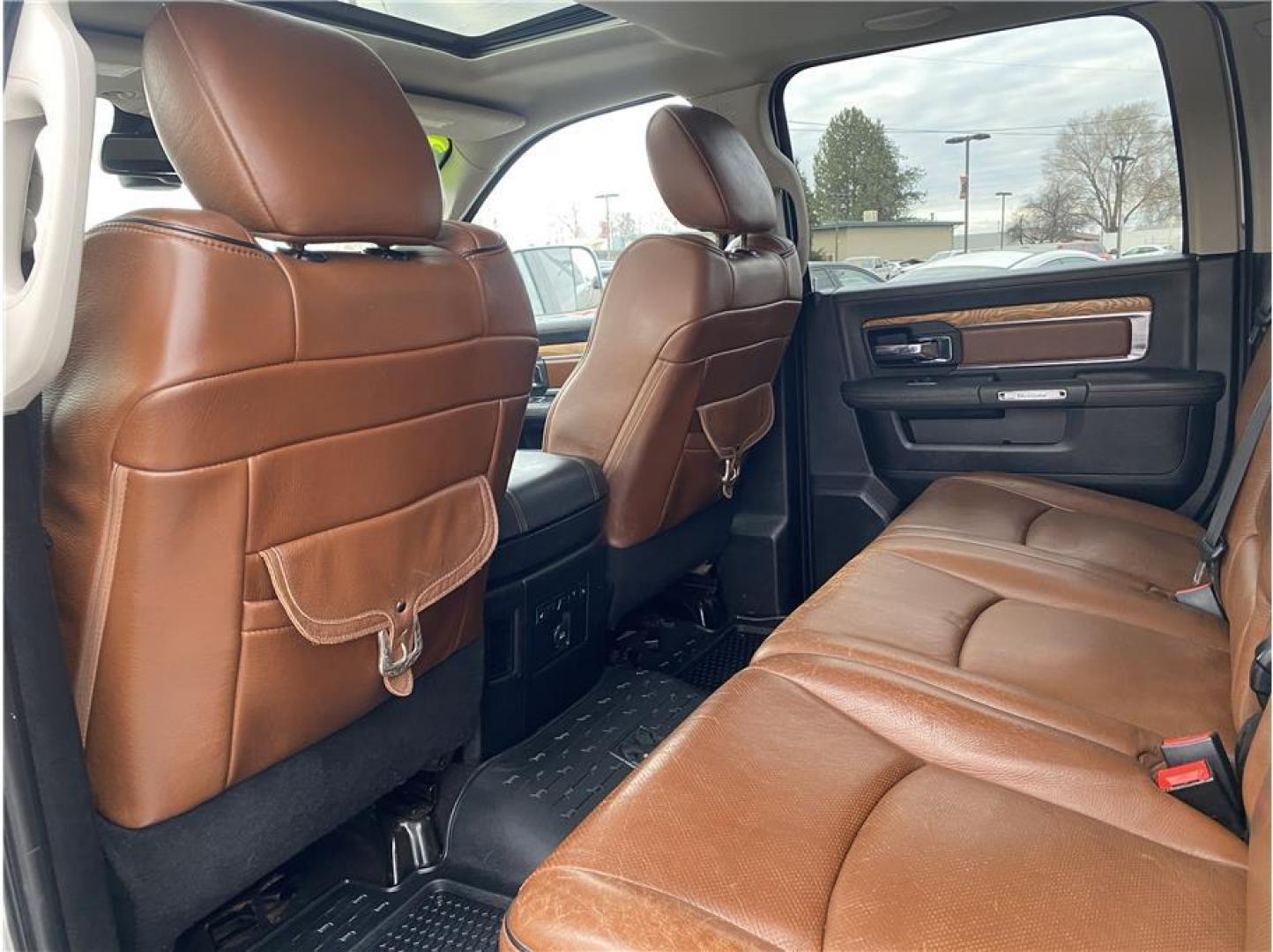 2013 Silver /No Color Ram 3500 Mega Cab (3C63R3NLXDG) with an 6-Cyl, Turbo Diesel, 6.7 Liter engine, Automatic, 6-Spd transmission, located at 607 W Columbia Drive, Kennewick, WA, 99336, (509) 987-1069, 46.216743, -119.126404 - Photo#17