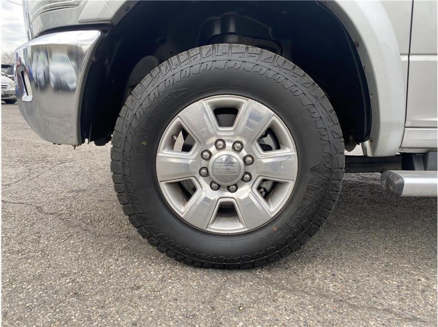 2013 Silver /No Color Ram 3500 Mega Cab (3C63R3NLXDG) with an 6-Cyl, Turbo Diesel, 6.7 Liter engine, Automatic, 6-Spd transmission, located at 607 W Columbia Drive, Kennewick, WA, 99336, (509) 987-1069, 46.216743, -119.126404 - Photo#19