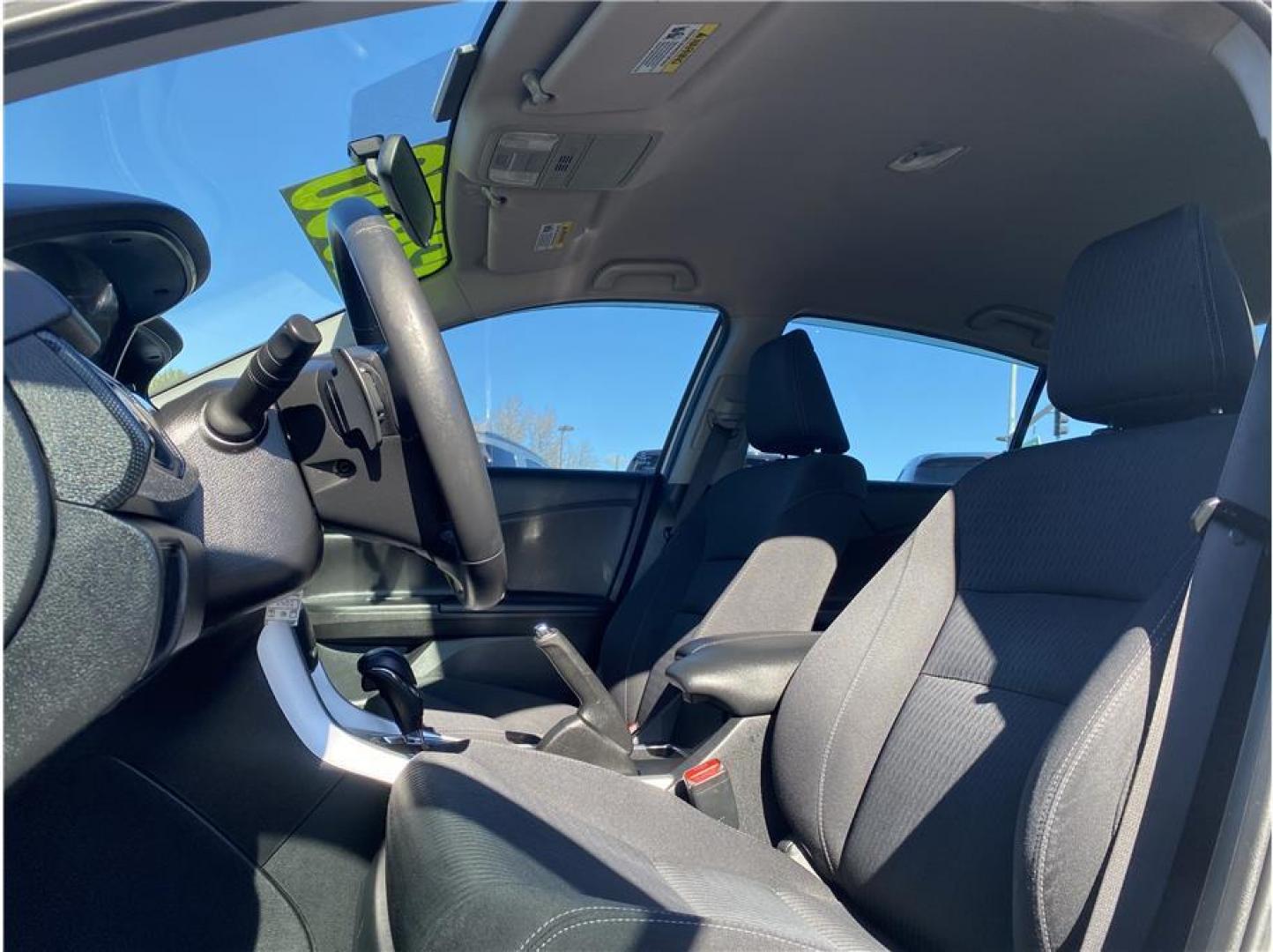 2015 White /No Color Honda Accord (1HGCR2F55FA) with an 4-Cyl, i-VTEC, 2.4 Liter engine, Auto, CVT w/Sport Mode transmission, located at 607 W Columbia Drive, Kennewick, WA, 99336, (509) 987-1069, 46.216743, -119.126404 - Photo#9