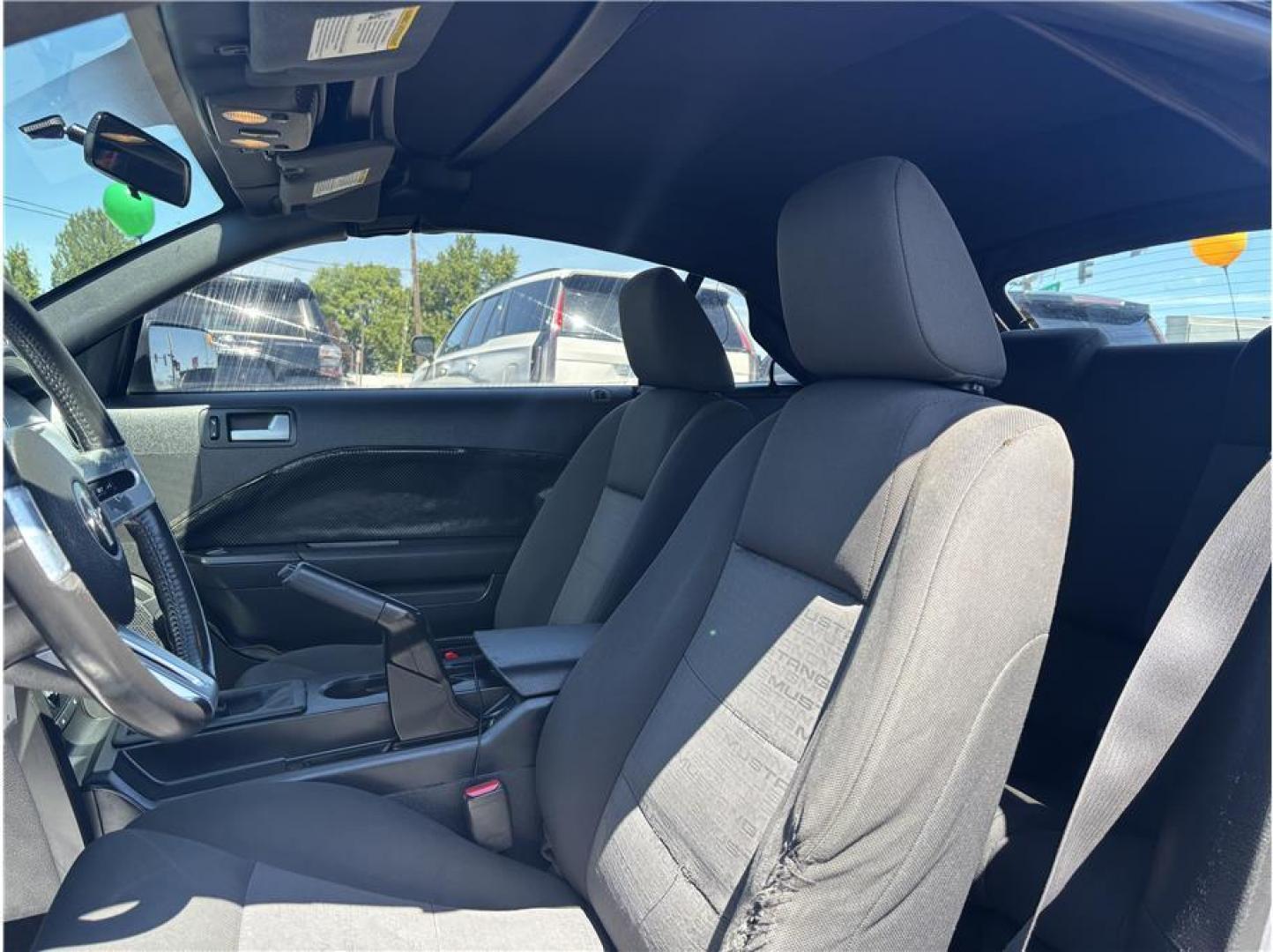 2006 Blue /No Color Ford Mustang (1ZVFT84N065) with an V6, 4.0 Liter engine, Automatic transmission, located at 607 W Columbia Drive, Kennewick, WA, 99336, (509) 987-1069, 46.216743, -119.126404 - Photo#8