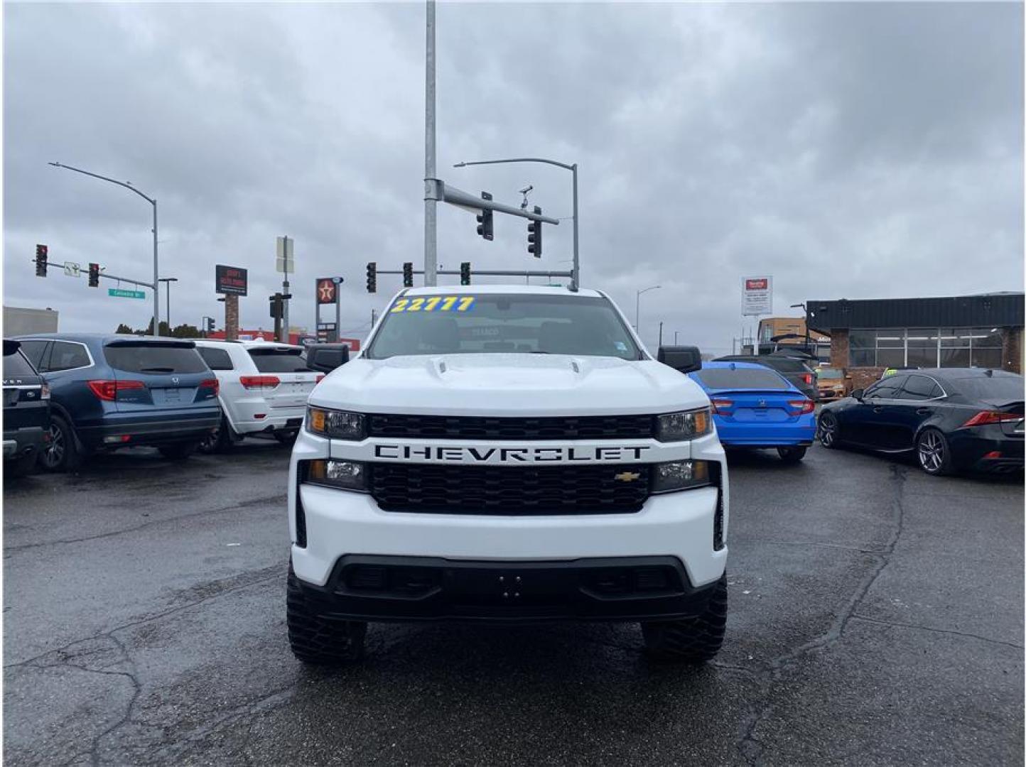 2021 White /No Color Chevrolet Silverado 1500 Crew Cab (1GCPYBEKXMZ) with an 4-Cyl, Turbo, 2.7 Liter engine, Automatic, 6-Spd HD w/Overdrive transmission, located at 607 W Columbia Drive, Kennewick, WA, 99336, (509) 987-1069, 46.216743, -119.126404 - Photo#1