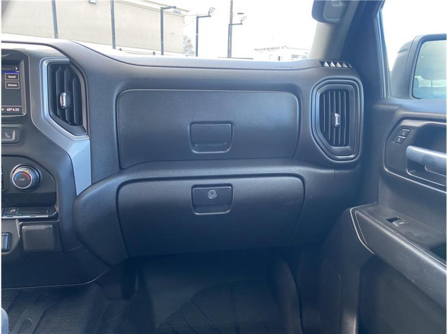 2021 White /No Color Chevrolet Silverado 1500 Crew Cab (1GCPYBEKXMZ) with an 4-Cyl, Turbo, 2.7 Liter engine, Automatic, 6-Spd HD w/Overdrive transmission, located at 607 W Columbia Drive, Kennewick, WA, 99336, (509) 987-1069, 46.216743, -119.126404 - Photo#15