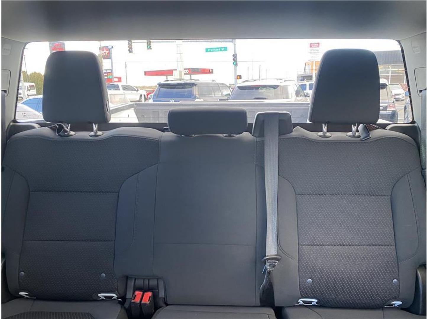 2021 White /No Color Chevrolet Silverado 1500 Crew Cab (1GCPYBEKXMZ) with an 4-Cyl, Turbo, 2.7 Liter engine, Automatic, 6-Spd HD w/Overdrive transmission, located at 607 W Columbia Drive, Kennewick, WA, 99336, (509) 987-1069, 46.216743, -119.126404 - Photo#16