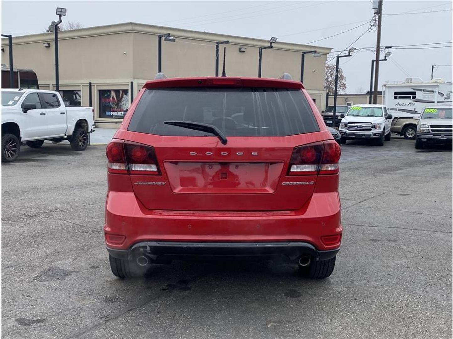 2018 Red /No Color Dodge Journey (3C4PDCGG8JT) with an V6, 3.6 Liter engine, Automatic, 6-Spd w/AutoStick transmission, located at 607 W Columbia Drive, Kennewick, WA, 99336, (509) 987-1069, 46.216743, -119.126404 - Photo#5