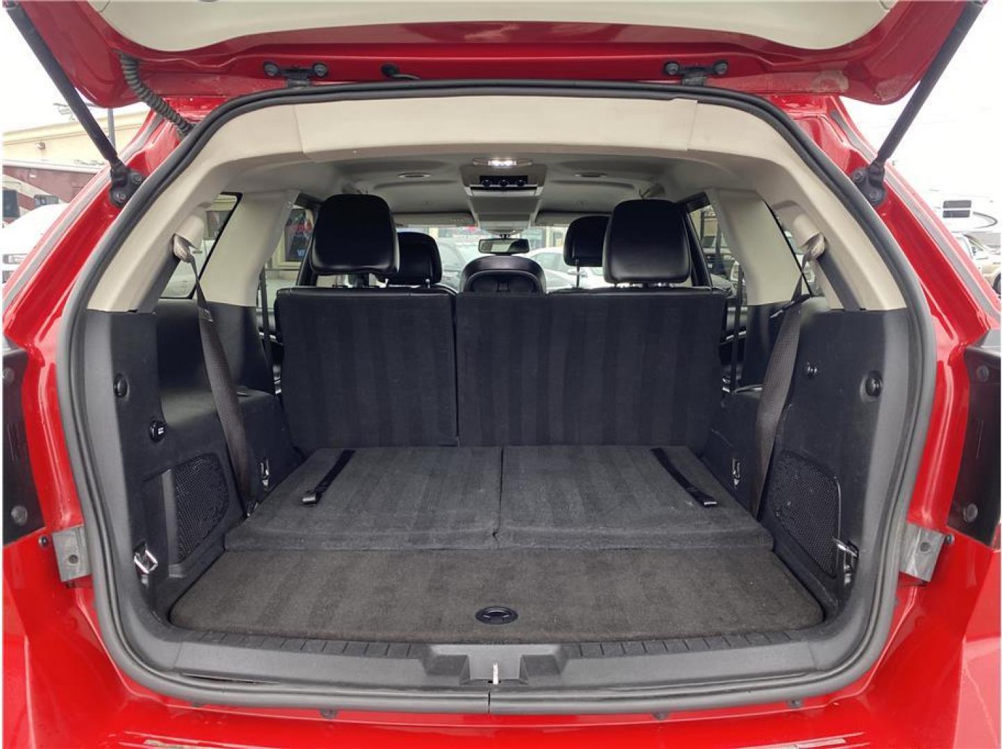 2018 Red /No Color Dodge Journey (3C4PDCGG8JT) with an V6, 3.6 Liter engine, Automatic, 6-Spd w/AutoStick transmission, located at 607 W Columbia Drive, Kennewick, WA, 99336, (509) 987-1069, 46.216743, -119.126404 - Photo#7