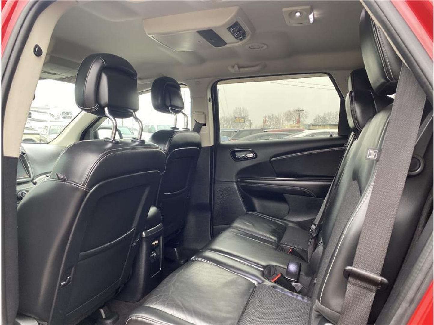 2018 Red /No Color Dodge Journey (3C4PDCGG8JT) with an V6, 3.6 Liter engine, Automatic, 6-Spd w/AutoStick transmission, located at 607 W Columbia Drive, Kennewick, WA, 99336, (509) 987-1069, 46.216743, -119.126404 - Photo#17