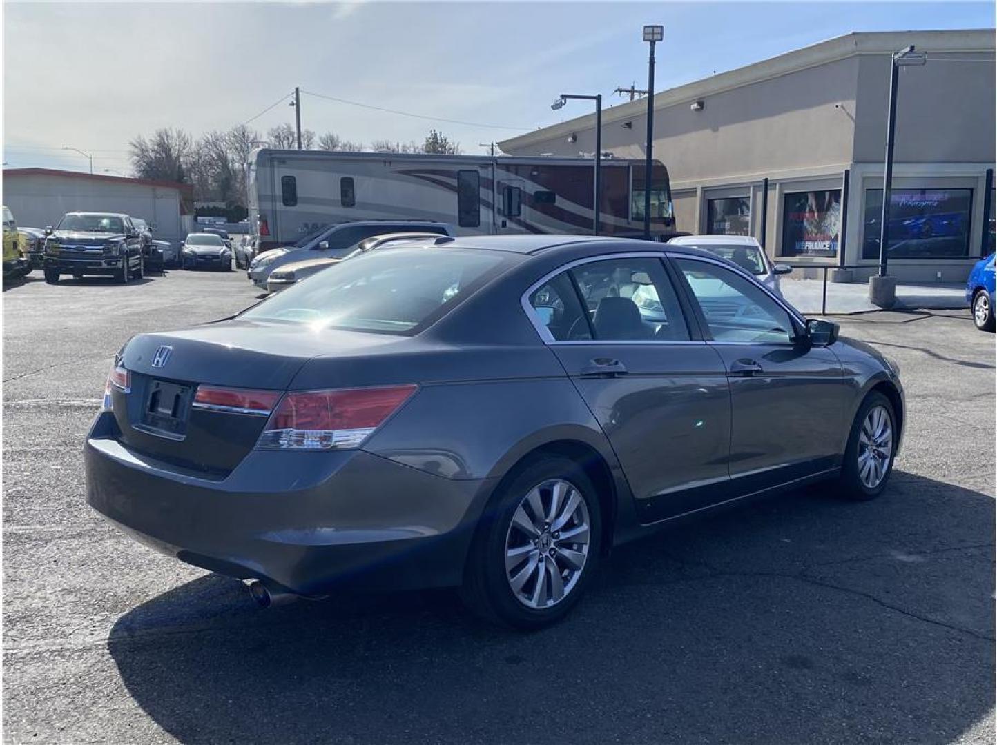 2011 Gray /No Color Honda Accord (1HGCP2F8XBA) with an 4-Cyl, VTEC, 2.4 Liter engine, Automatic, 5-Spd w/Overdrive transmission, located at 607 W Columbia Drive, Kennewick, WA, 99336, (509) 987-1069, 46.216743, -119.126404 - Photo#4