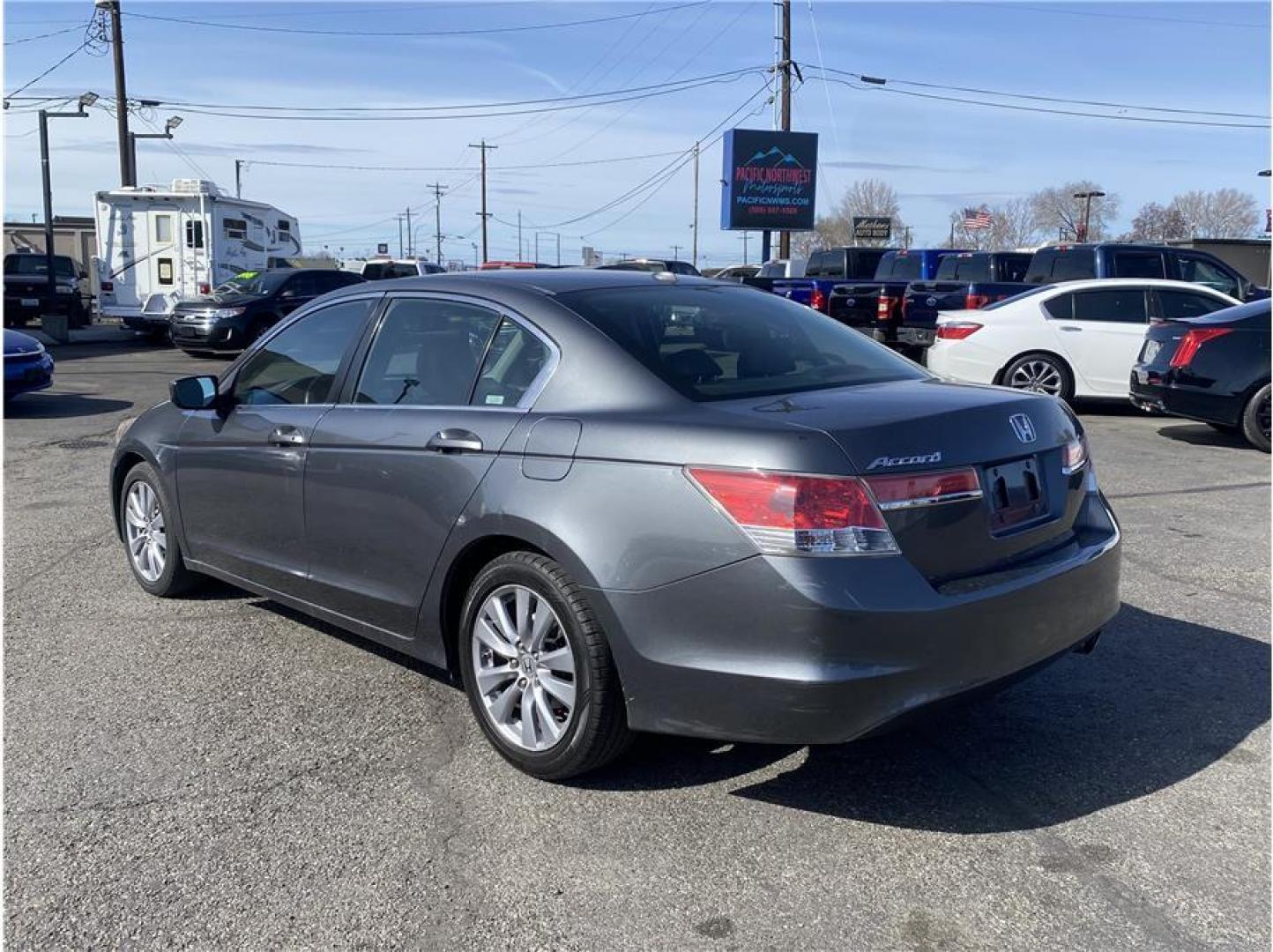 2011 Gray /No Color Honda Accord (1HGCP2F8XBA) with an 4-Cyl, VTEC, 2.4 Liter engine, Automatic, 5-Spd w/Overdrive transmission, located at 607 W Columbia Drive, Kennewick, WA, 99336, (509) 987-1069, 46.216743, -119.126404 - Photo#6