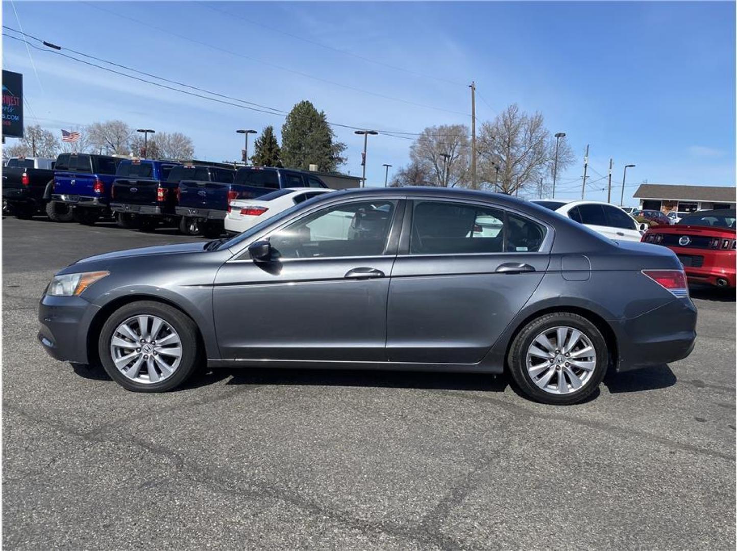 2011 Gray /No Color Honda Accord (1HGCP2F8XBA) with an 4-Cyl, VTEC, 2.4 Liter engine, Automatic, 5-Spd w/Overdrive transmission, located at 607 W Columbia Drive, Kennewick, WA, 99336, (509) 987-1069, 46.216743, -119.126404 - Photo#7