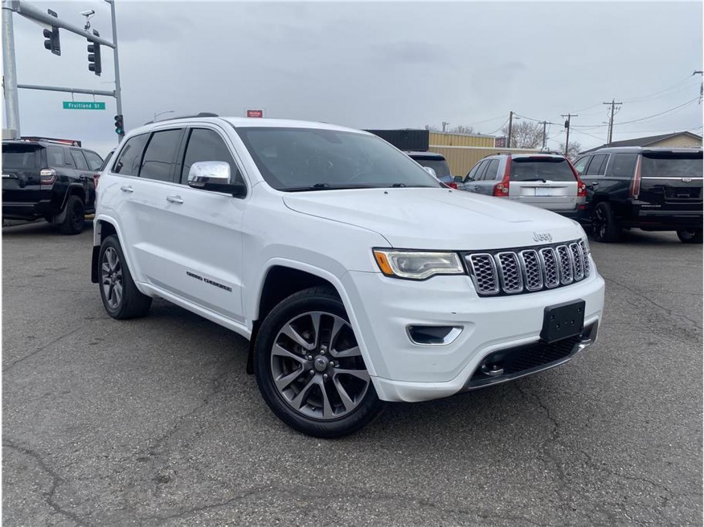 2018 White /No Color Jeep Grand Cherokee (1C4RJFCG2JC) with an V6, VVT, 3.6 Liter engine, Automatic, 8-Spd transmission, located at 607 W Columbia Drive, Kennewick, WA, 99336, (509) 987-1069, 46.216743, -119.126404 - Photo#2