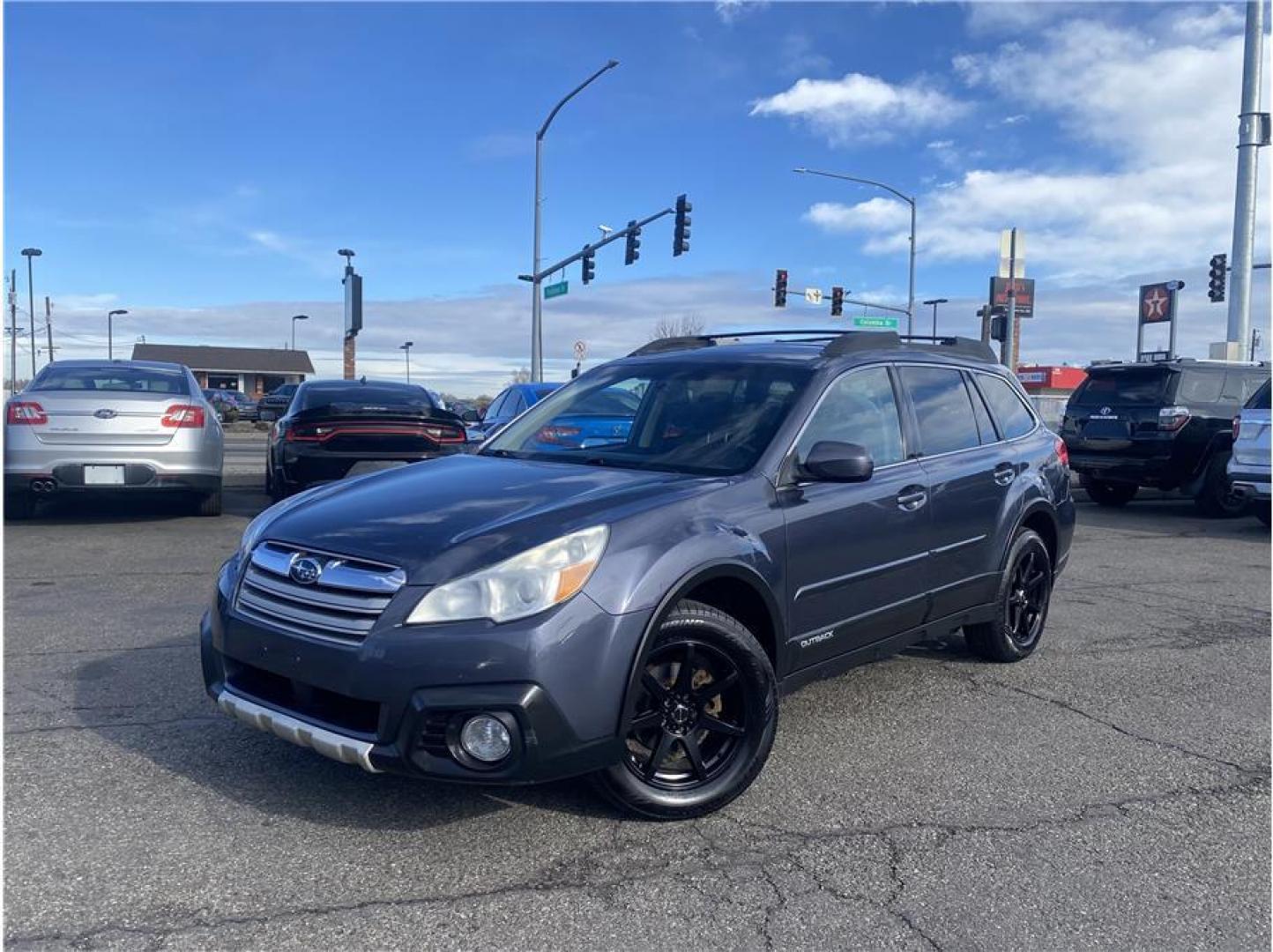 2014 Gray /No Color Subaru Outback (4S4BRBLC0E3) with an 4-Cyl, PZEV, 2.5 Liter engine, Automatic, CVT w/Manual Mode transmission, located at 607 W Columbia Drive, Kennewick, WA, 99336, (509) 987-1069, 46.216743, -119.126404 - Photo#0
